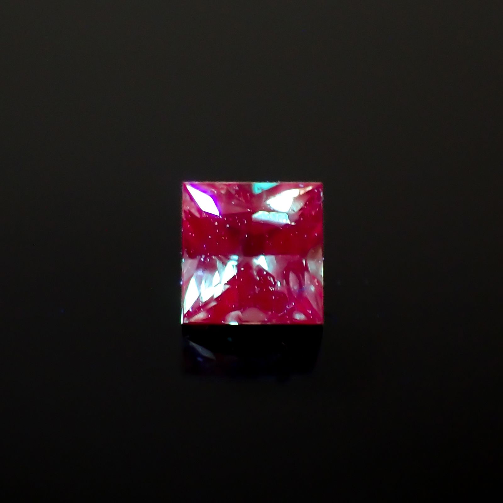 ◇プリンセスカット◇アレキサンドライト ブラジル産 0.092ct