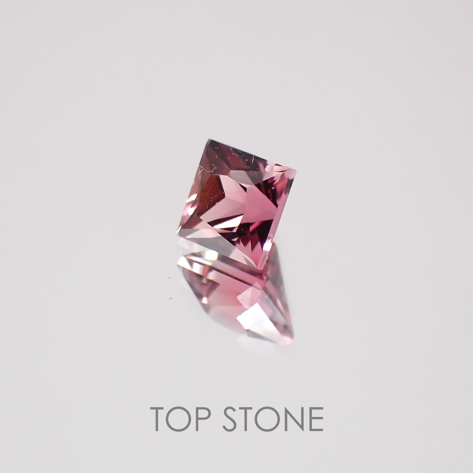 ◇プリンセスカット◇ピンクトルマリン(宝石名ピンク・トルマリン) ブラジル産 0.47ct 識別済[20128895]4×4mm前後