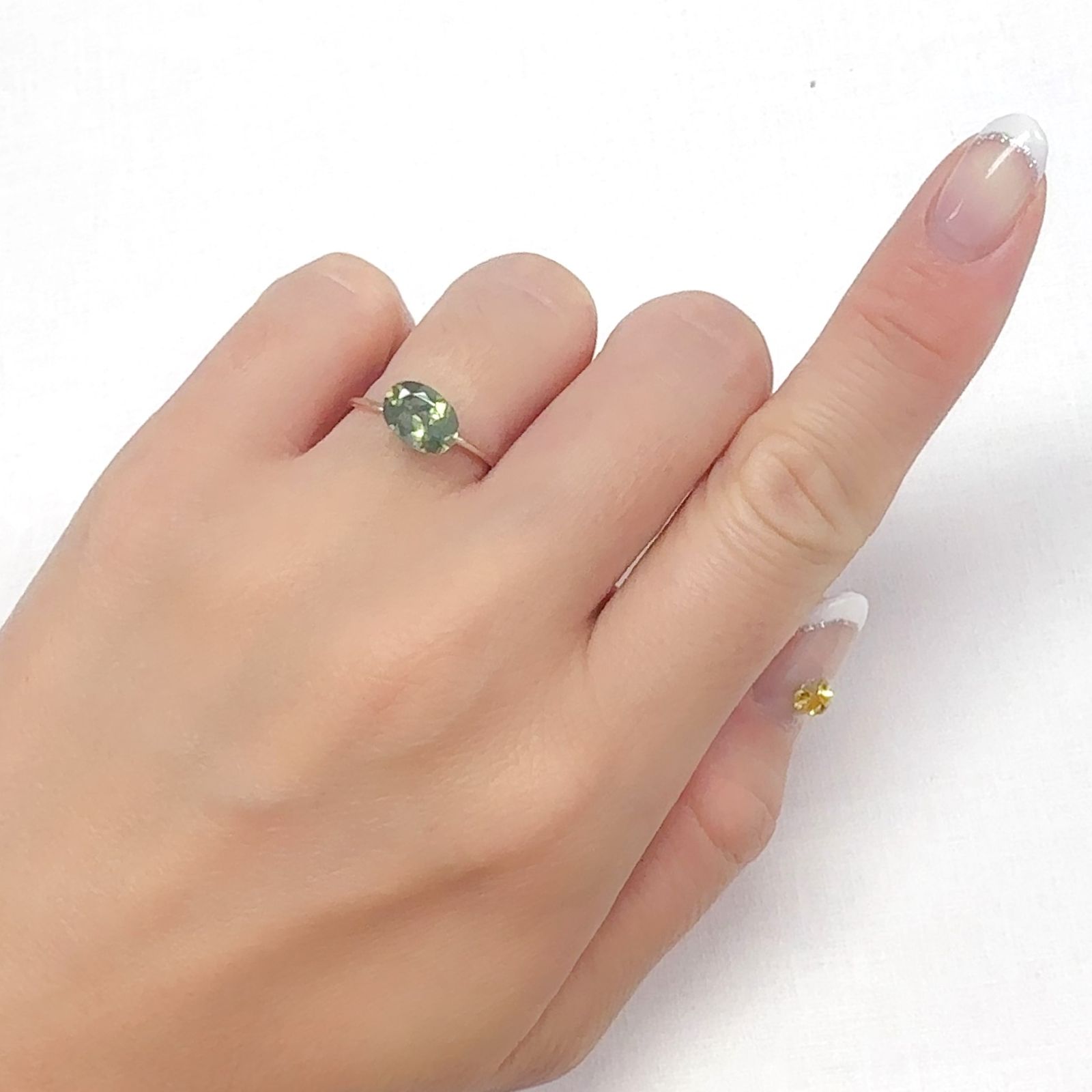グリーンジルコン スリランカ/カンボジア産 1.84ct[240728537]8.5x6.3mm前後