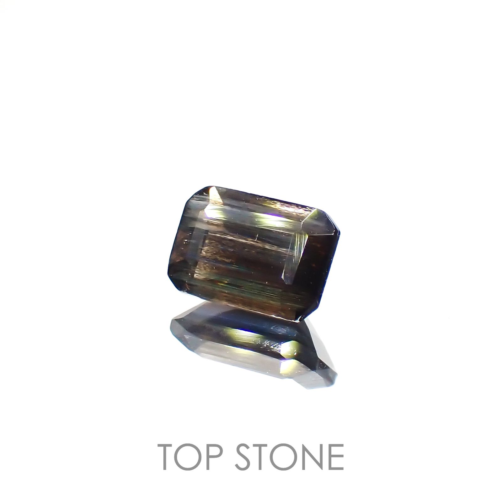 レインボースキャポライト ブラジル産 0.89ct[230320915]6.9x4.8mm前後