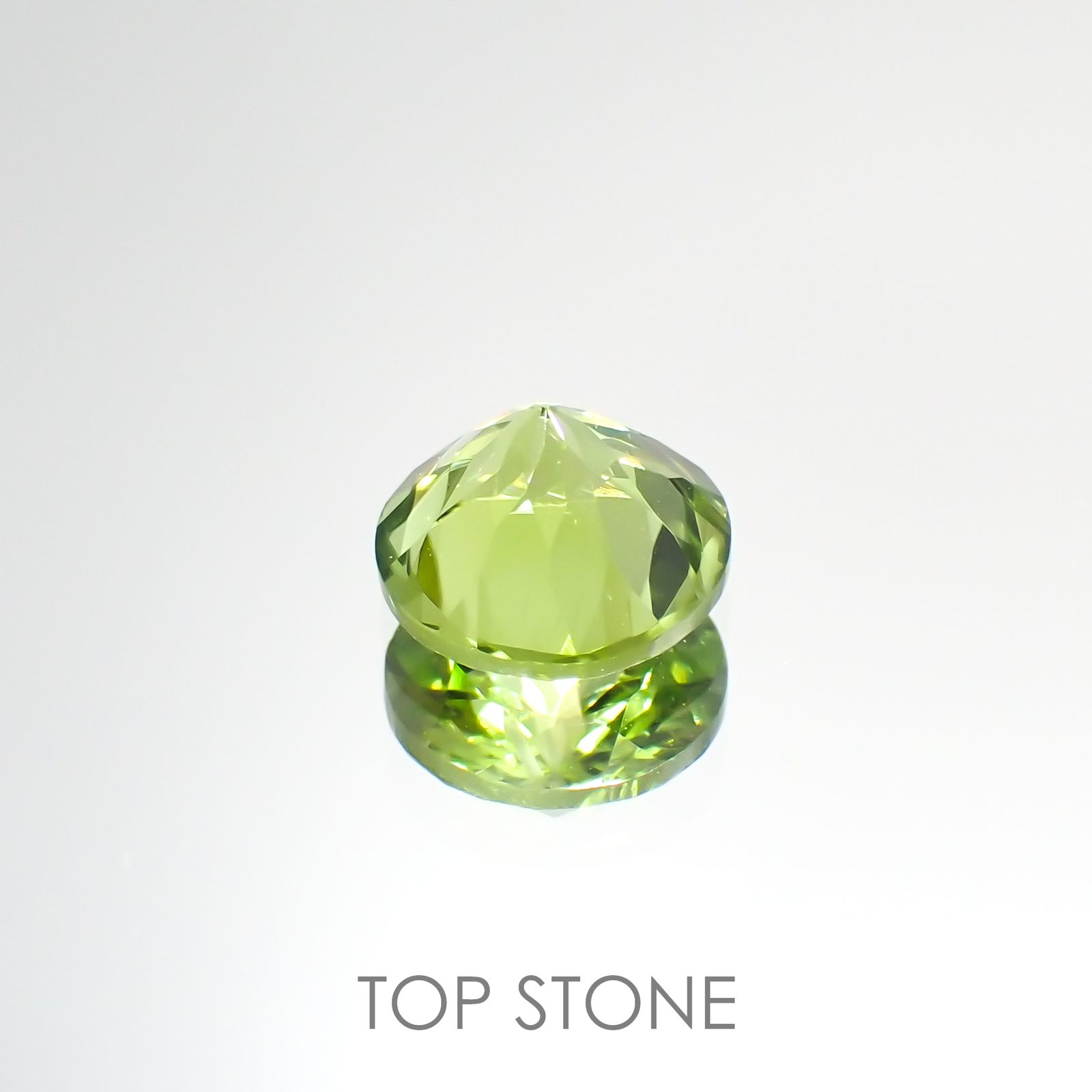 ペリドット(宝石名ペリドット) パキスタン産 1.63ct 識別済[210913081]7.3×7.3mm前後