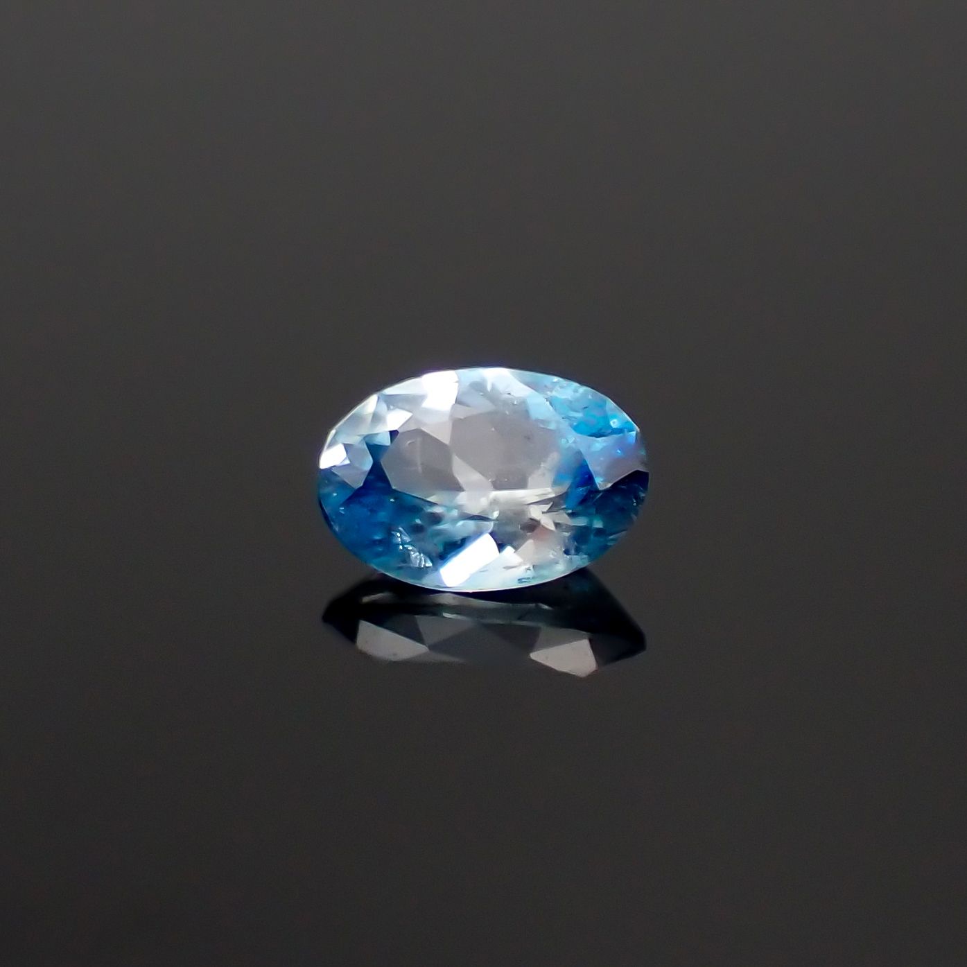 ユークレース ジンバブエ産 0.13ct[231024052]3.8x2.8mm前後