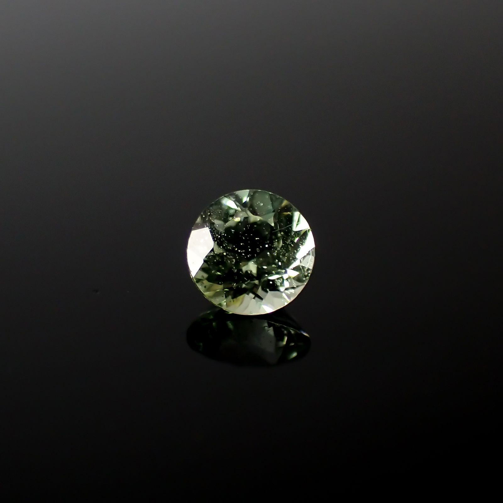 バナジウムコーネルピン(宝石名コーネルピン)タンザニア産 0.27ct 識別済[240326550]4x4mm前後