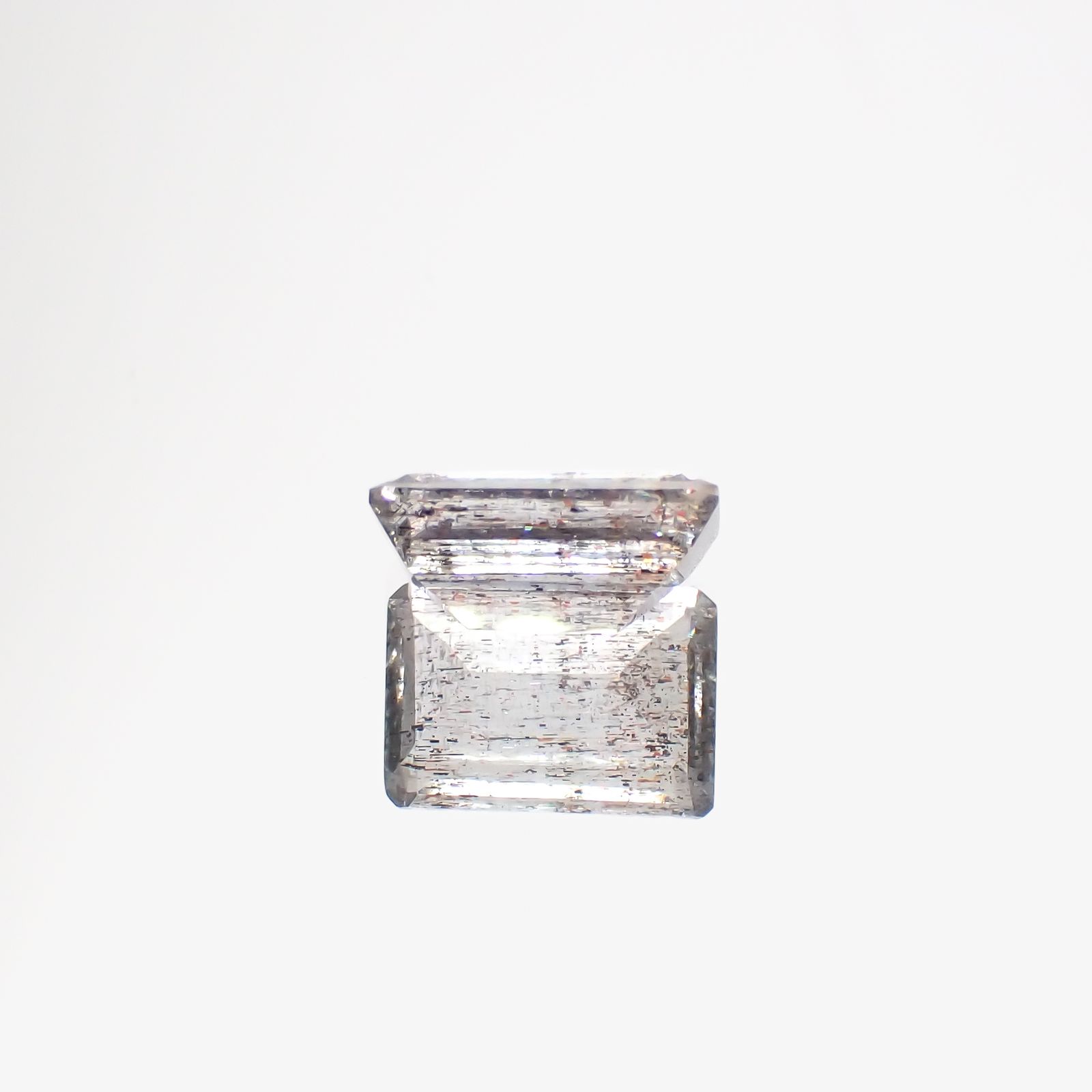 アベンチュリンアクアマリン(宝石名アクアマリン)ナイジェリア産 1.42ct 識別済[231224704]8.8x6.2mm前後