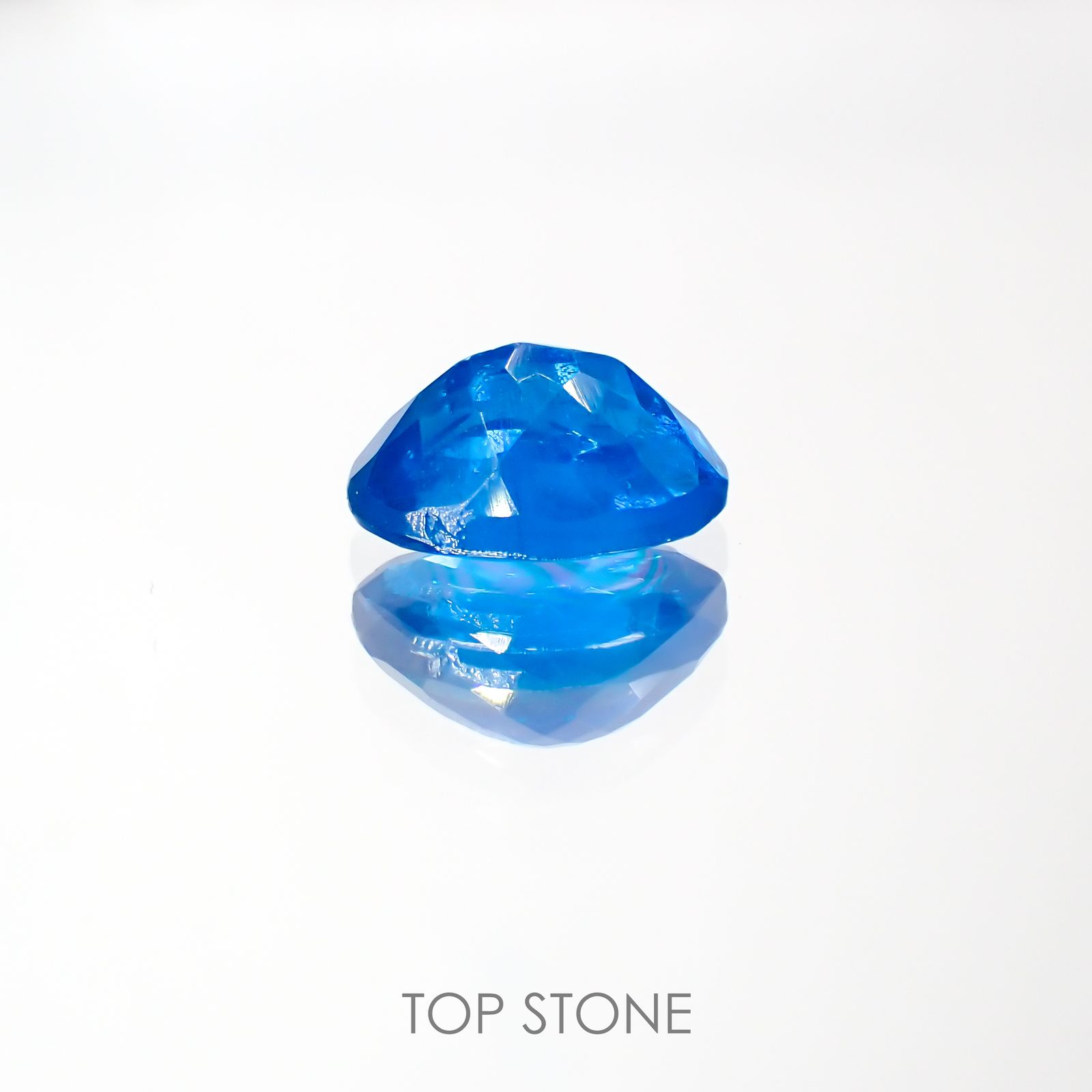 ネオンブルーアパタイト(宝石名アパタイト) ブラジル産 1.26ct 識別済[210712580]7.6×5.8mm前後