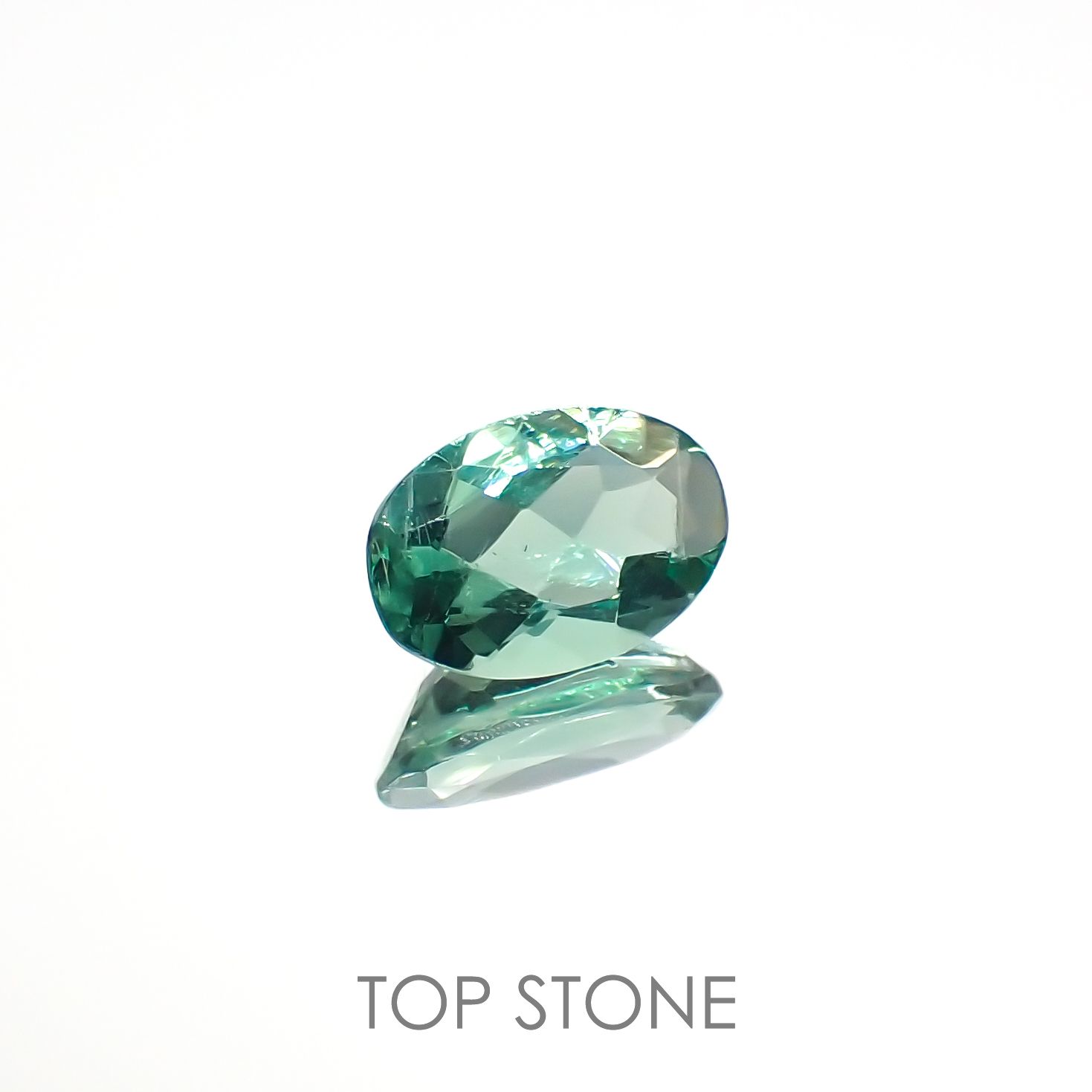 フローライト フルオレッセンス イギリス・ロジャリー鉱山産 1.11ct[220716921]8.4x5.7mm前後