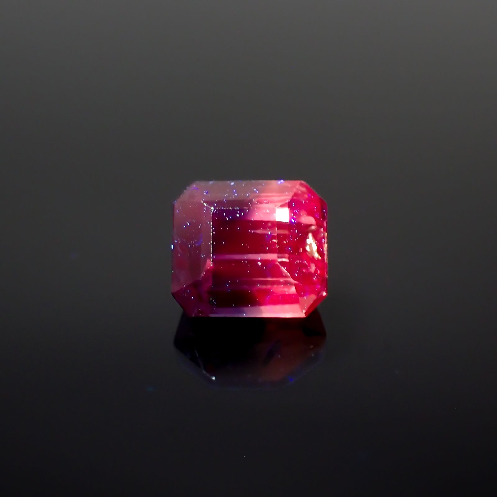 ウィンザーサファイア 非加熱 タンザニア・ウィンザー産 1.00ct[230722839]5.1x4.6mm前後