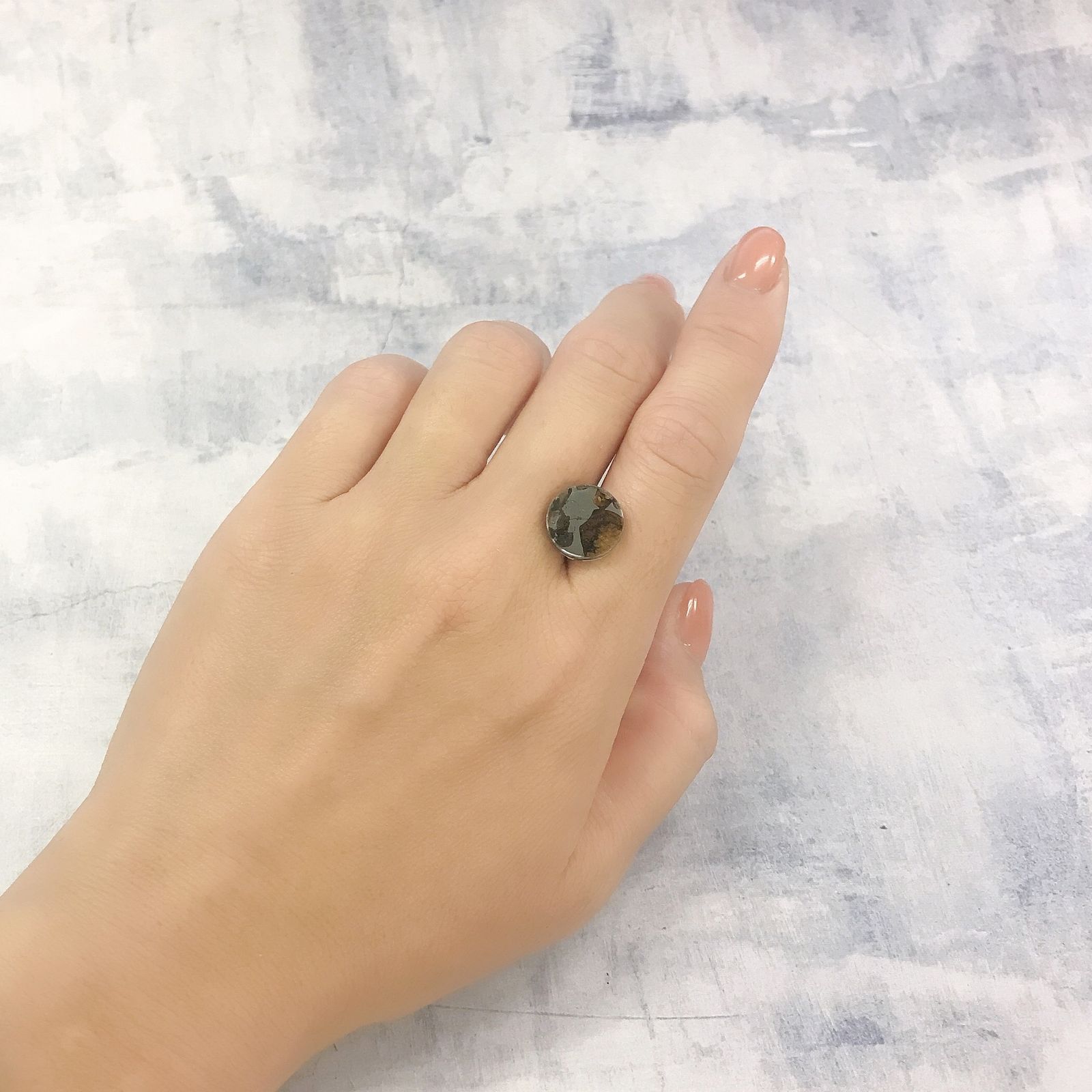 パラサイト隕石Sericho トリプレット 発見地：ケニア 3.92ct[220817528]12.1x12mm前後