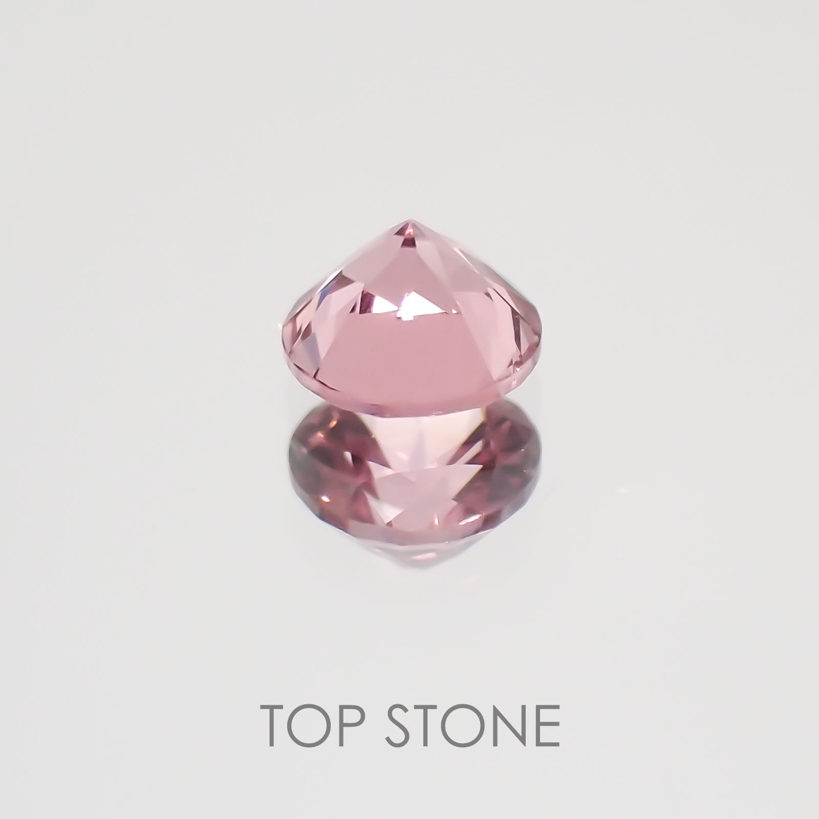 マラヤガーネット タンザニア産 ルース 0.22ct[21059379]3.6×3.6mm前後