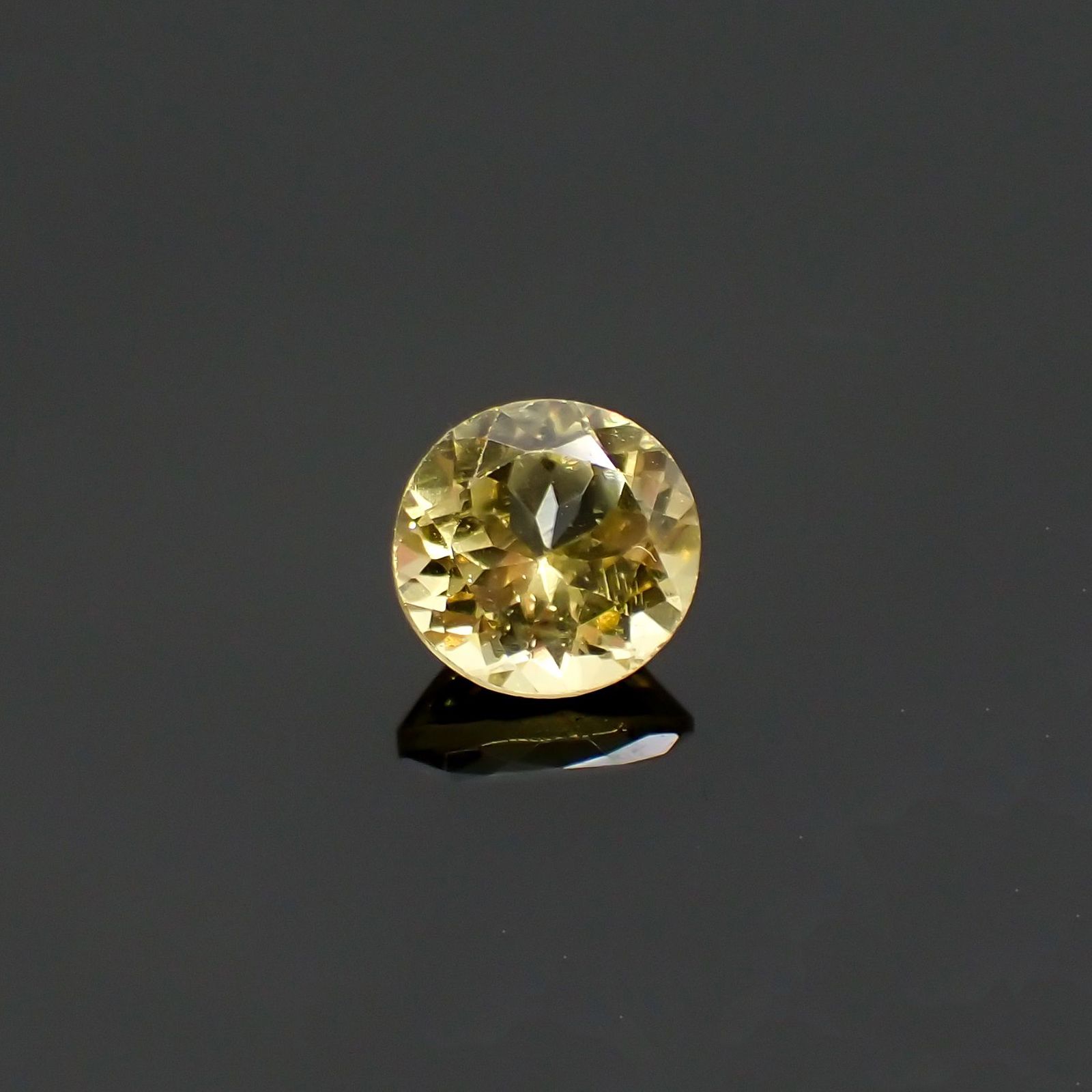 レモンイエローアパタイト(宝石名アパタイト)メキシコ産 1.41ct 識別済[220115471]7.1x6.9mm前後