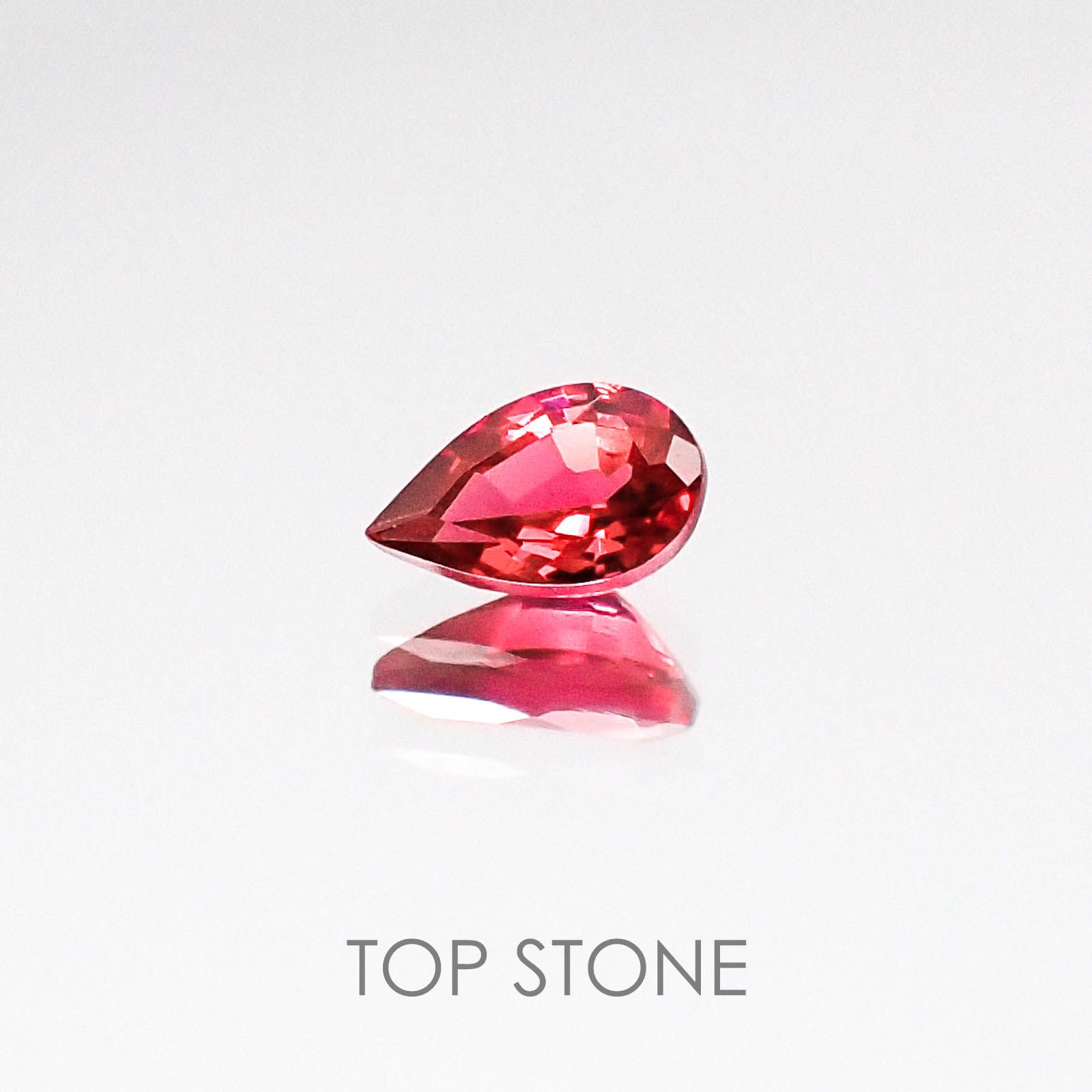 レッドスピネル タンザニア産 ルース 0.25ct[20073927]5.1×3mm前後