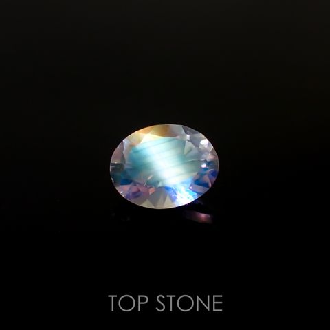 レインボームーンストーン(宝石名ラブラドライト)タンザニア産 0.53ct 識別済[220115449]6.1x4.8mm前後