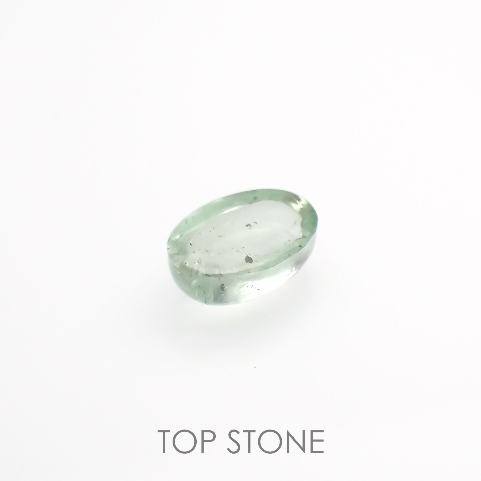 バナジウムコーネルピン(宝石名コーネルピン)タンザニア・タンガ州産 0.68ct 識別済[220115558]5.9x4.1mm前後