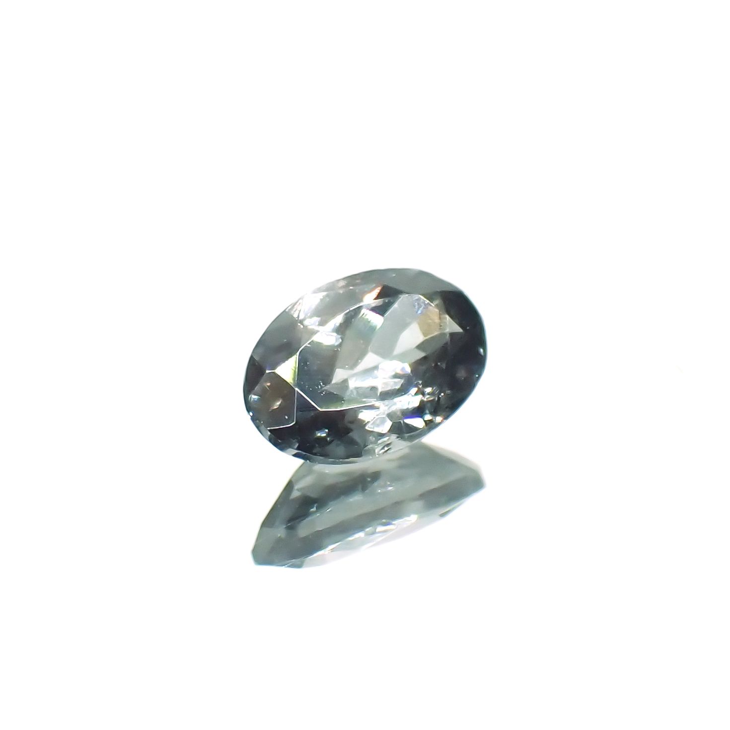 カラーチェンジガーネット アレキタイプ マダガスカル・ベキリー産 0.47ct[230522174]5.8x3.9mm前後
