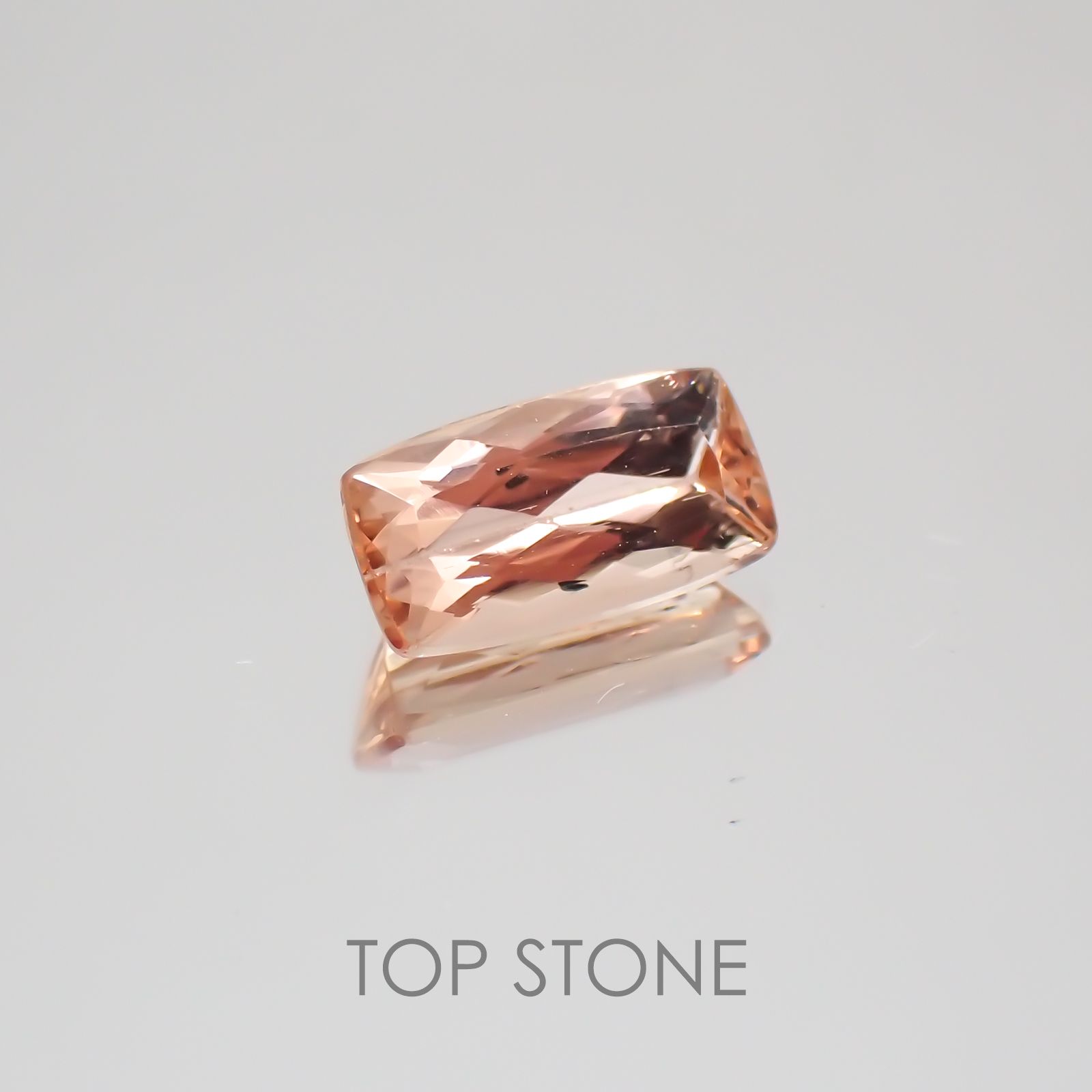 インペリアルトパーズ ブラジル産 ルース 1.28ct[20032031]9.1×4.9mm前後