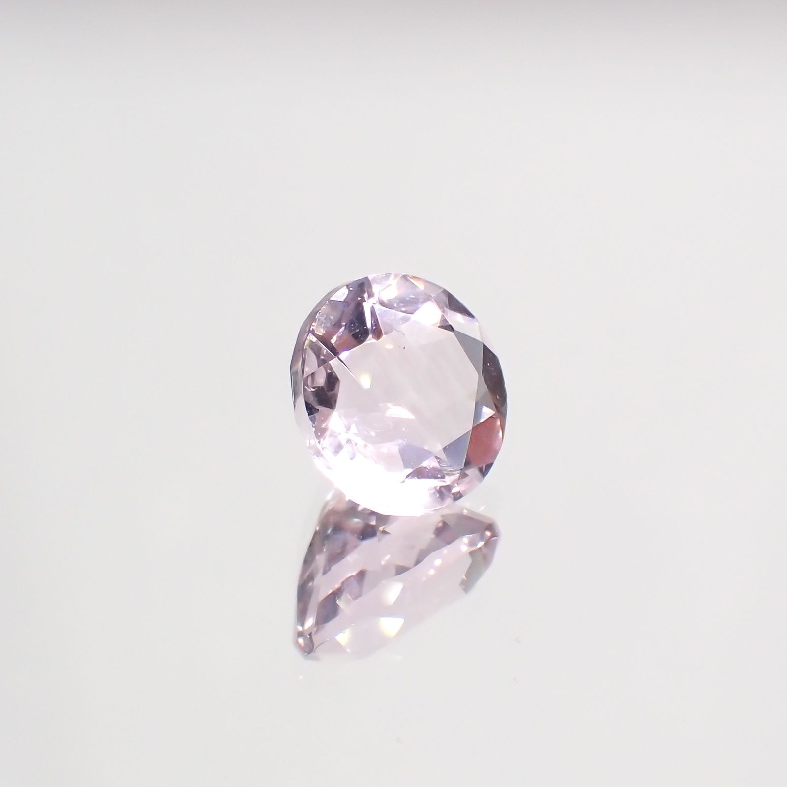 ピンクフローライト(宝石名フルオライト)ブラジル産 3.14ct 識別済[220115126]8.9x8.8mm前後