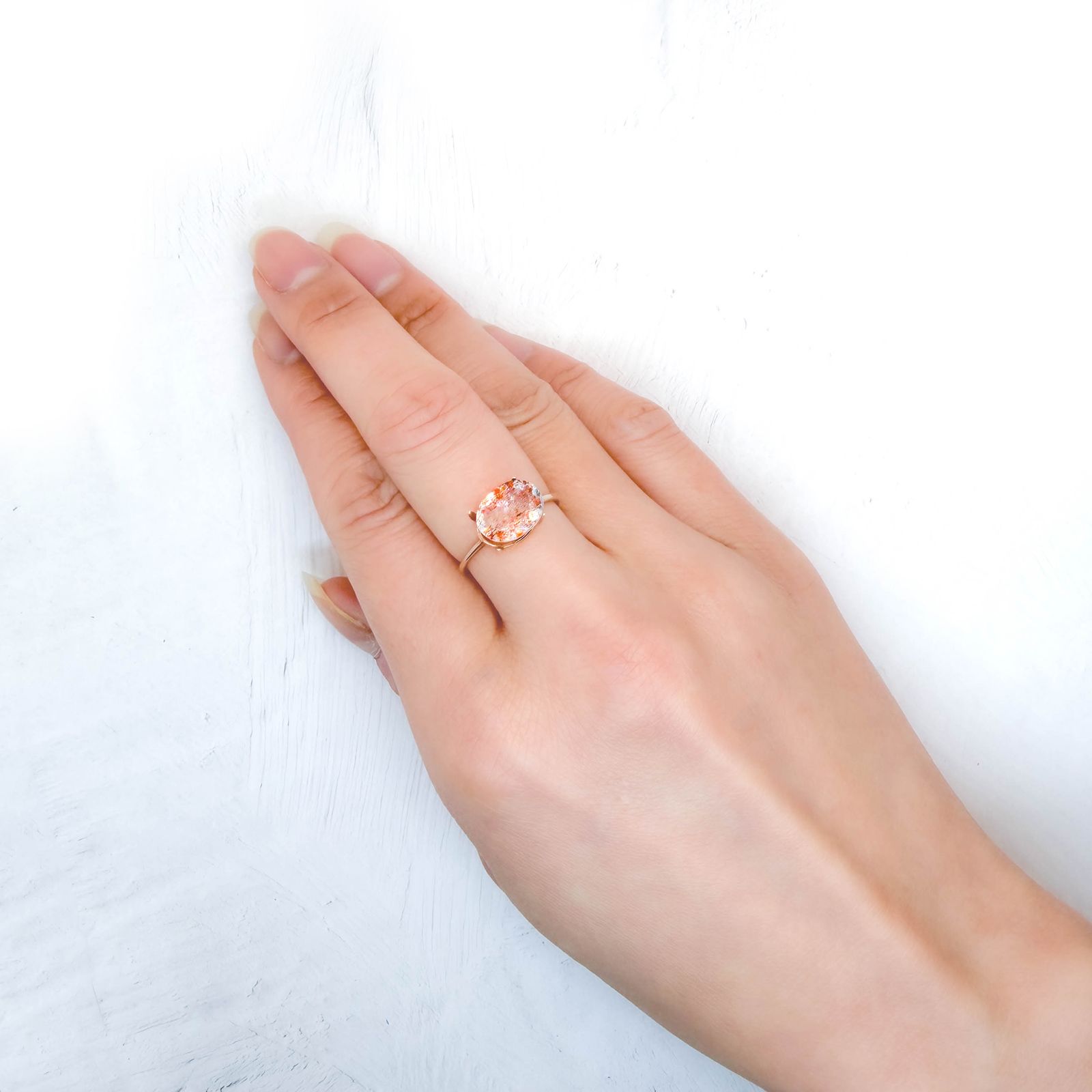 イリュージョンサンストーン インド産 2.41ct / 10.1x8mm前後 [260214215]