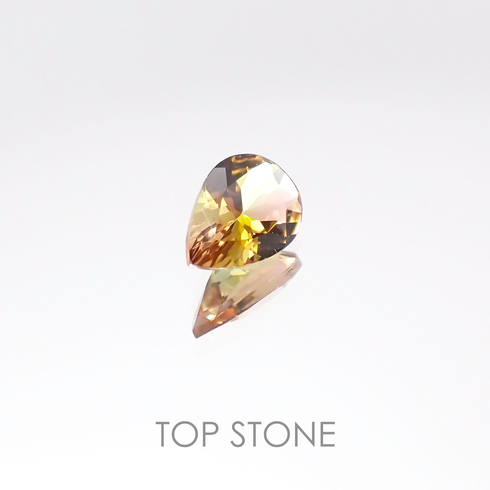 バイカラートルマリン ブラジル産 ルース 0.38ct[20106811]6.1×4.2mm前後