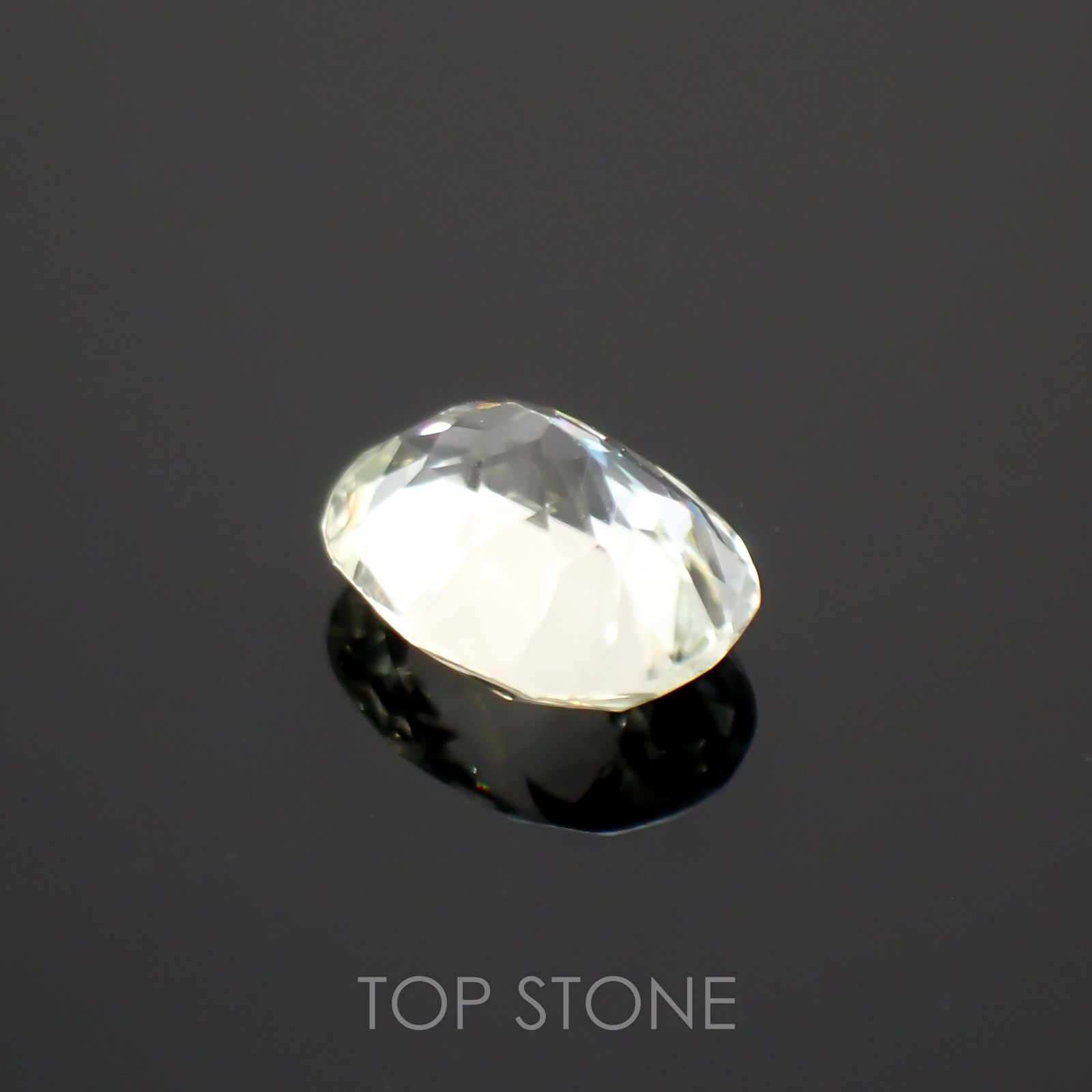 シリマナイト(宝石名シリマナイト)インド産 1.38ct 識別済[211113700]8.1x6.1mm前後