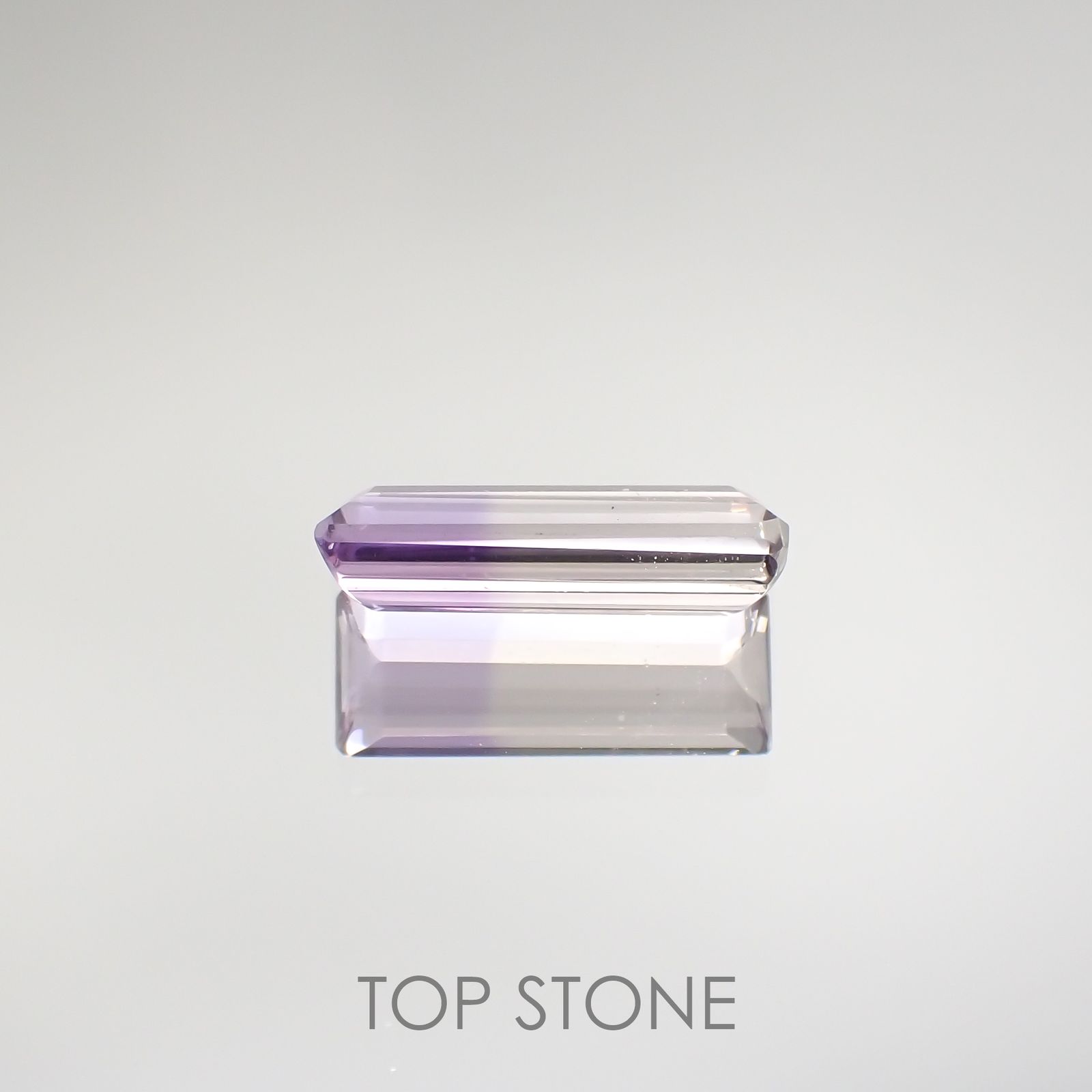 アワーグラスアメジスト(宝石名バイカラー・クォーツ) モロッコ産 2.04ct 識別済[210812319]13×5mm前後