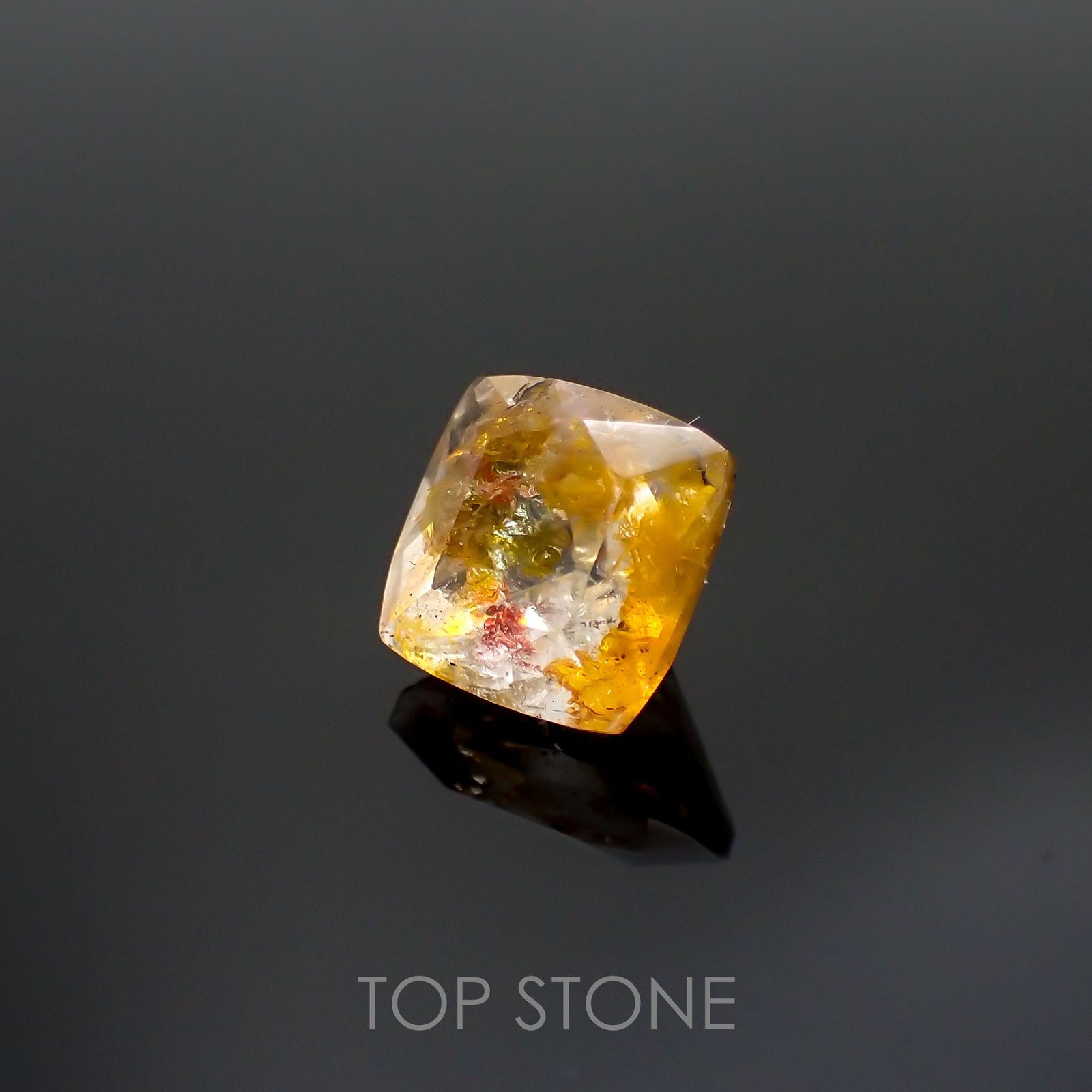 オーロラクォーツ ブラジル・ミナスジェライス産 2.58ct[220114366]8.1x8mm前後