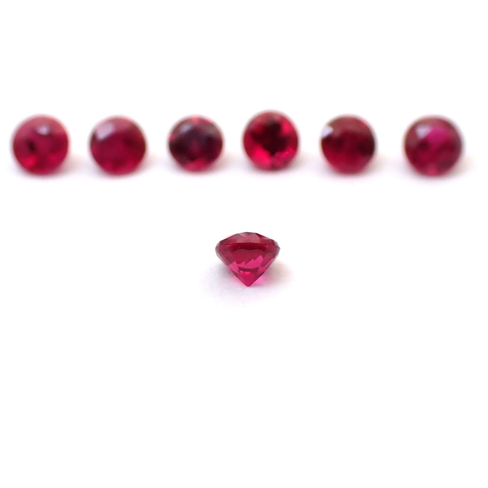ルビー 7個セット タイ/モザンビーク産 0.30ct(7pcs合計) / 2x2mm前後 [260532288]