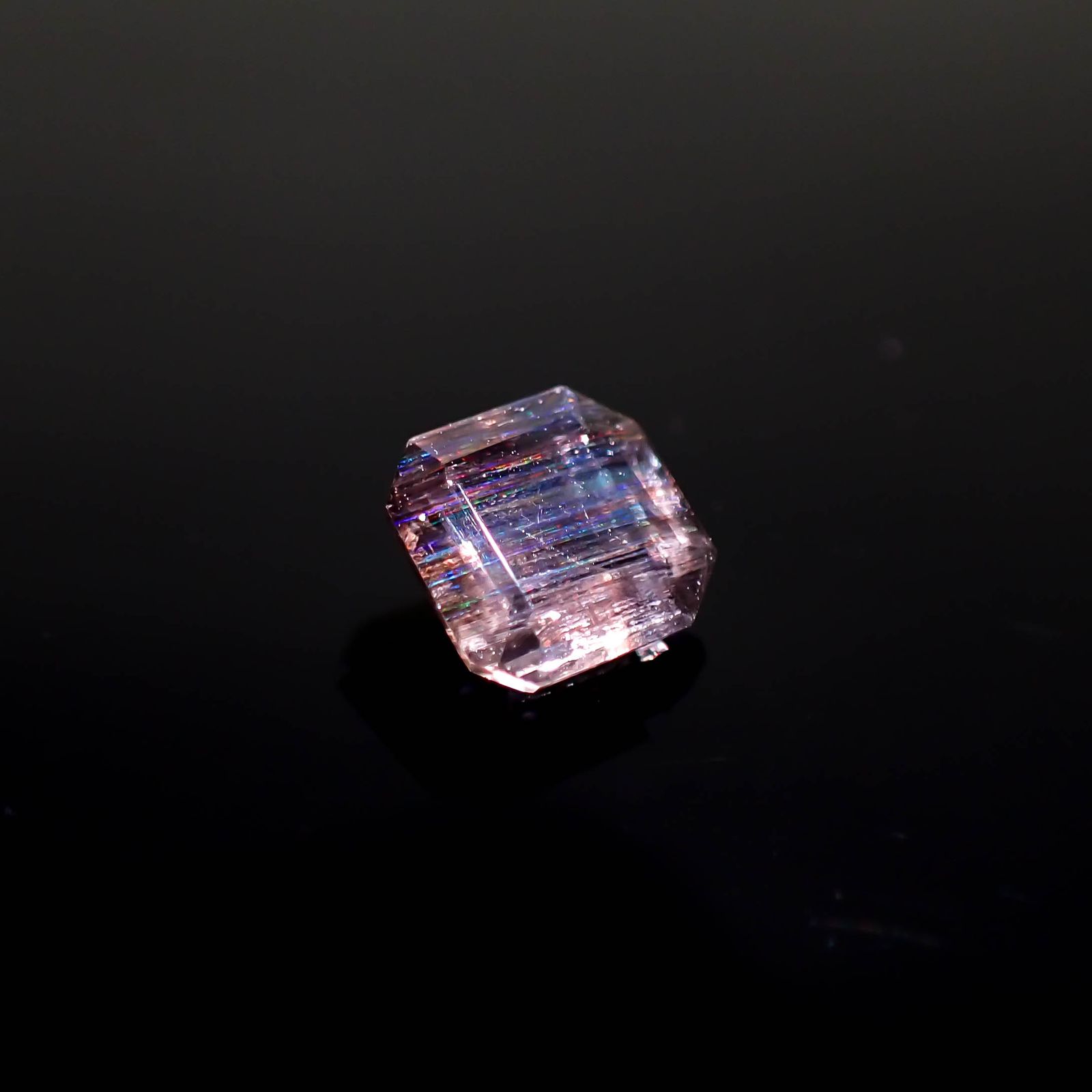 レインボースキャポライト ブラジル産 0.74ct[230320922]5.9x5.9mm前後