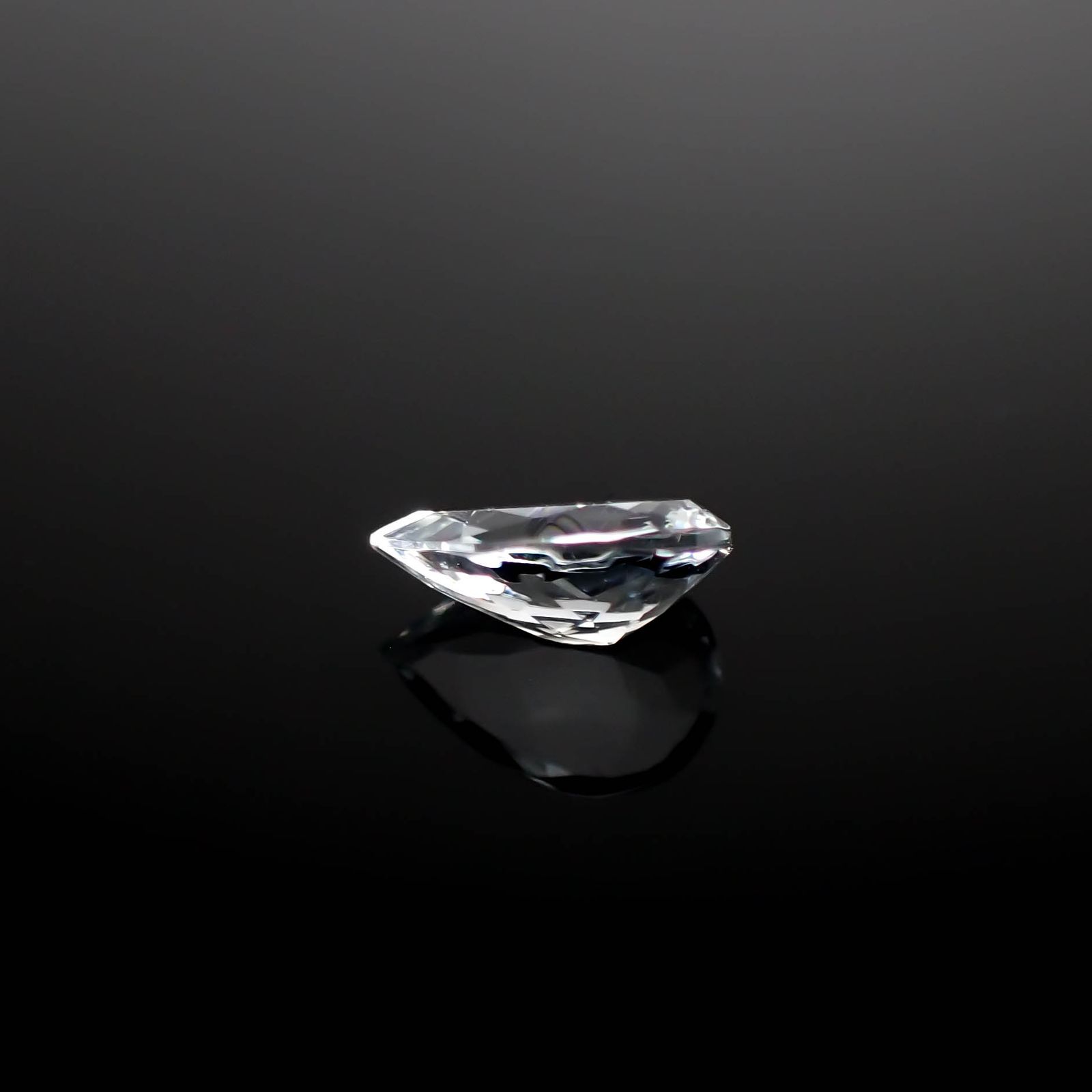 ゴッシェナイト パキスタン・ヒマラヤ産 0.50ct[240527452]7.1x5.1mm前後