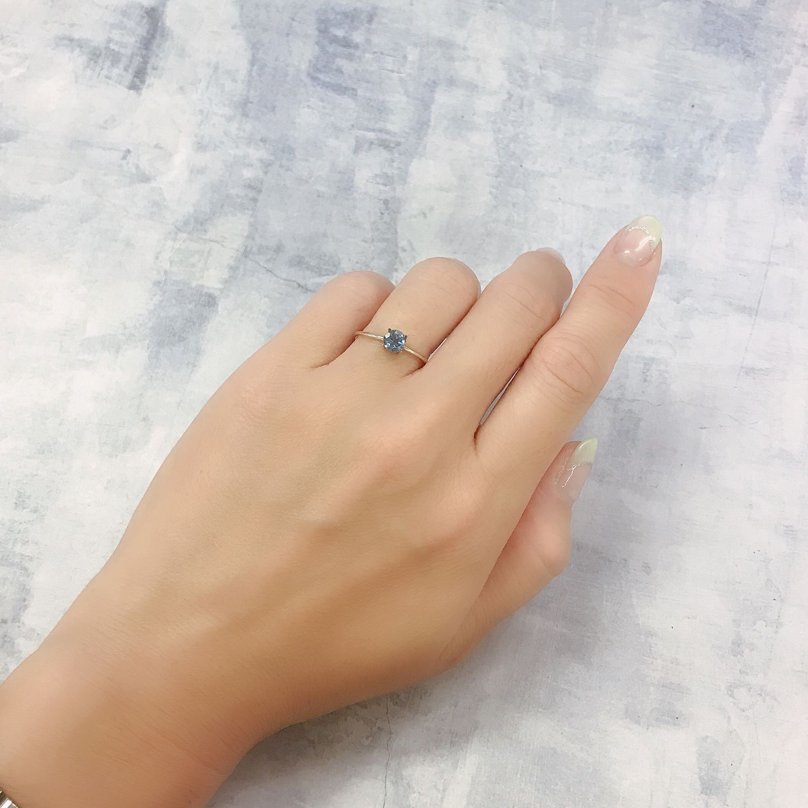 アクアマリン(宝石名アクアマリン)モザンビーク産 0.48ct 識別済[220817388]5x4.9mm前後