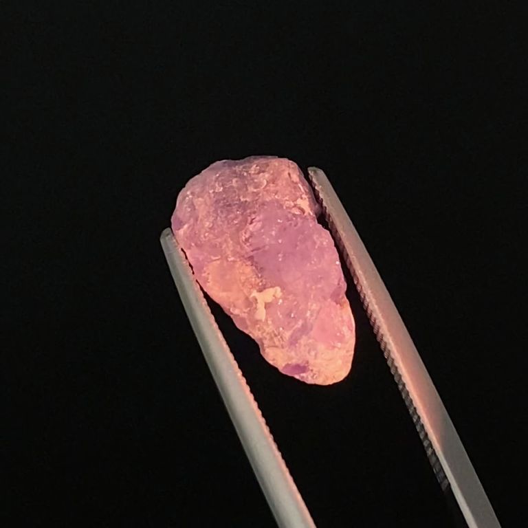 アレキサンドライト 原石 ロシア産 5.38ct / 14.2x9.1mm前後 