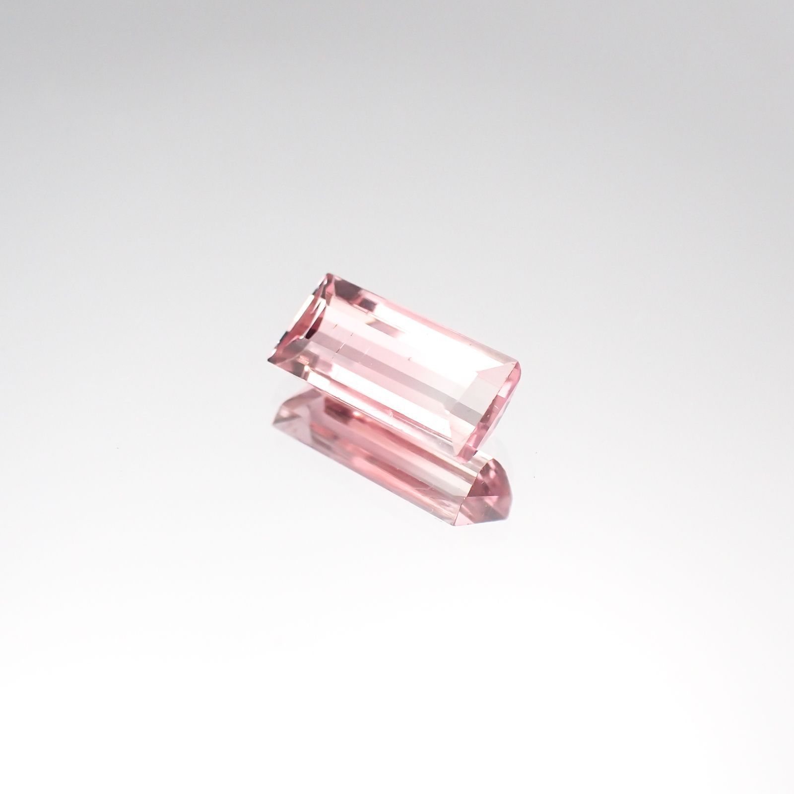 バイカラートルマリン(宝石名バイカラー・トルマリン)ブラジル産 1.13ct 識別済[230622372]9x4.1mm前後