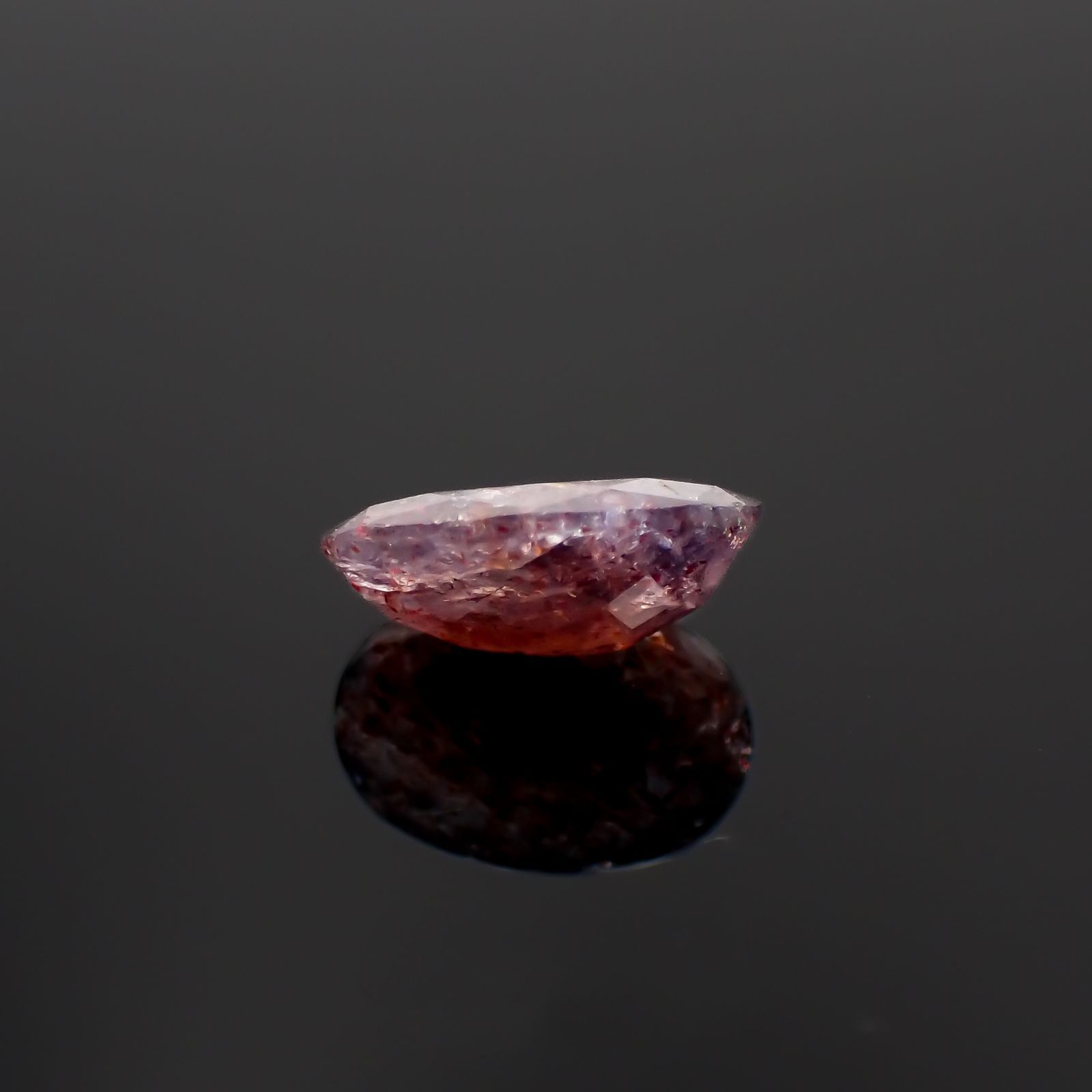 ブラッドショットアイオライト インド産 1.79ct[221219651]10.4x7.5mm前後