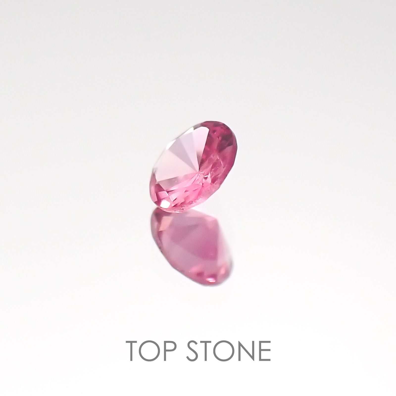 ホットピンクスピネル タンザニア産 ルース 0.11ct[20117675]3.1×3.1mm前後