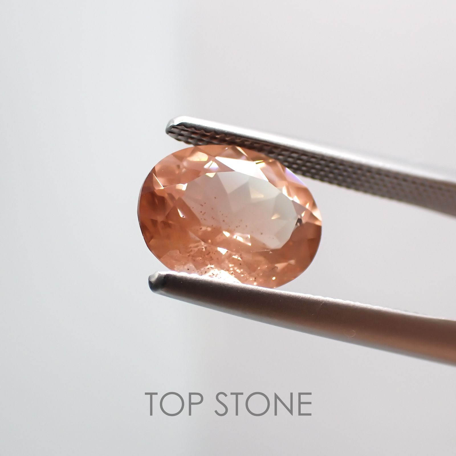 オレゴンサンストーン(宝石名ラブラドライト) アメリカ・オレゴン州産 1.72ct 識別済[210410378]9×7.2mm前後