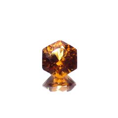 ◇ヘキサゴンカット◇ヘソナイトガーネット(宝石名ガーネット)スリランカ産 0.85ct 識別済[230421609]5.4x5.4mm前後