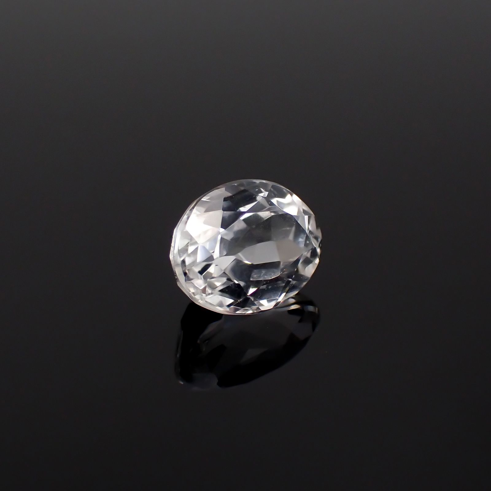 カラーレススポジュミン(宝石名ホワイト・スポジュミン)ブラジル産 1.45ct 識別済[231023802]7.5x5.8mm前後
