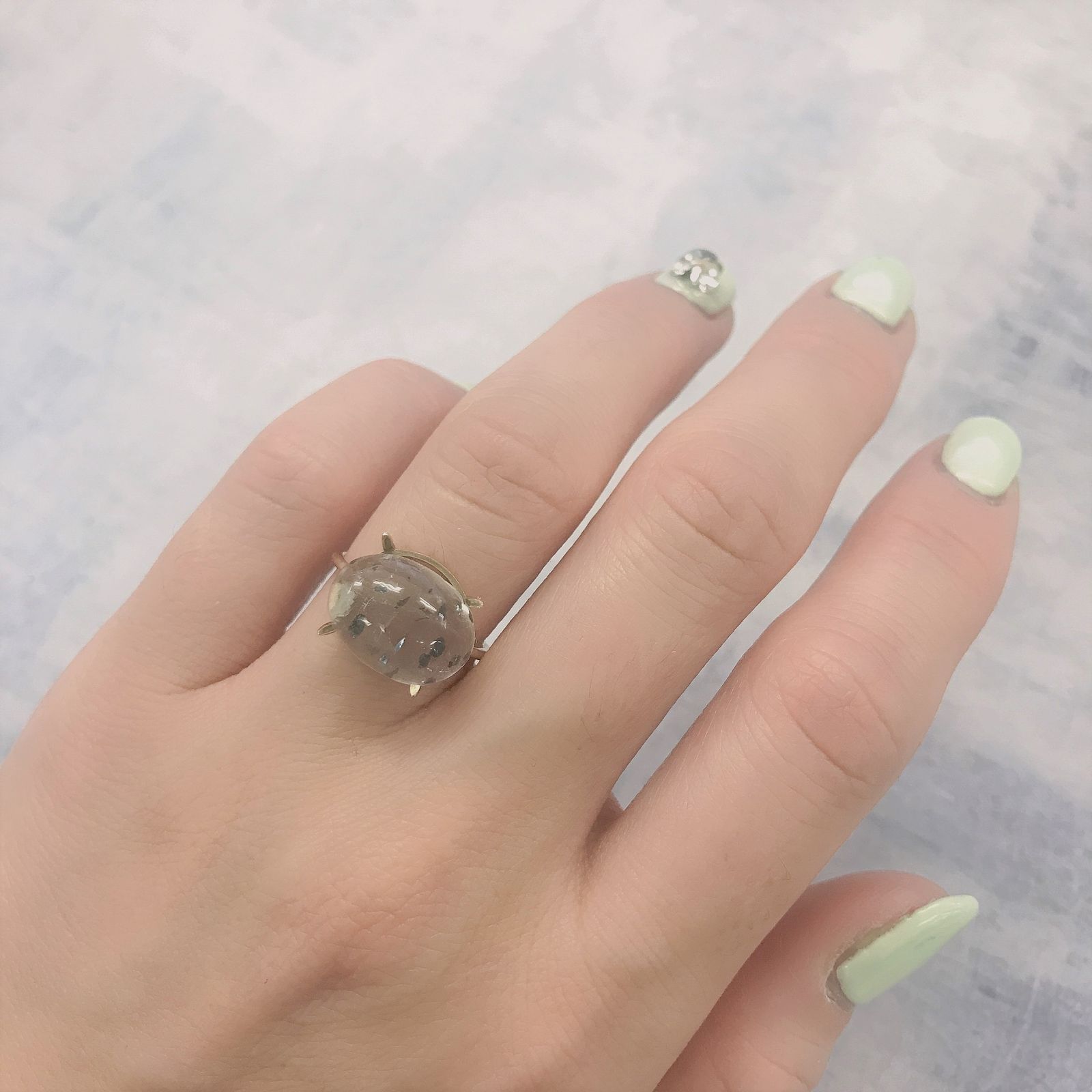 ヘマタイトインクォーツ 中国産 7.96ct[220115249]13.9x10.2mm前後