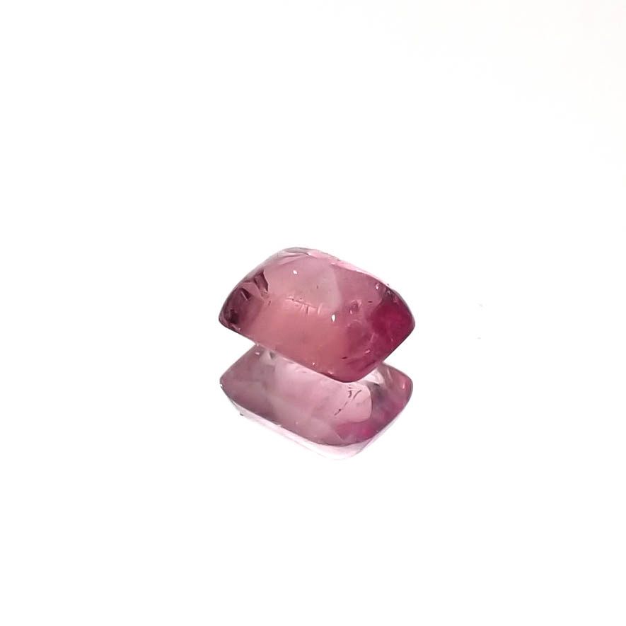 ◇バフカット◇レッドベリル/ピンクベリル アメリカ・ユタ州産 0.24ct[240326680]4.3x3.4mm前後