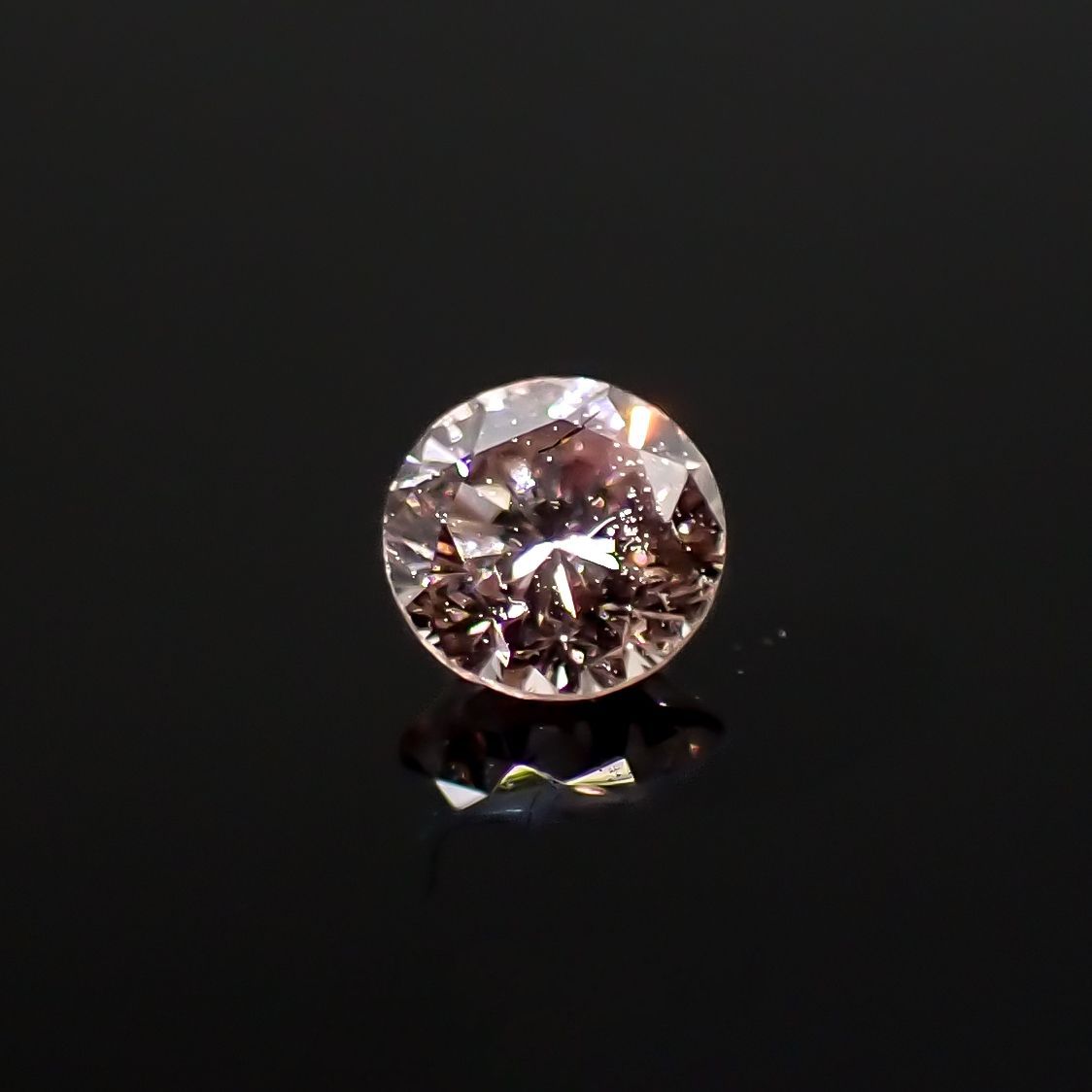 ピンクダイヤモンド (宝石名ダイアモンド)SI-1 / FANCY LIGHT BROWN PINK 0.091ct ソ付(CGL)[220716970]2.74x2.78mm前後