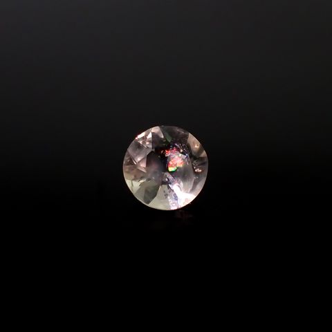 リューサイト 遊色効果あり(宝石名リューサイト)イタリア産 0.34ct 識別済[240527514]4.7x4.6mm前後