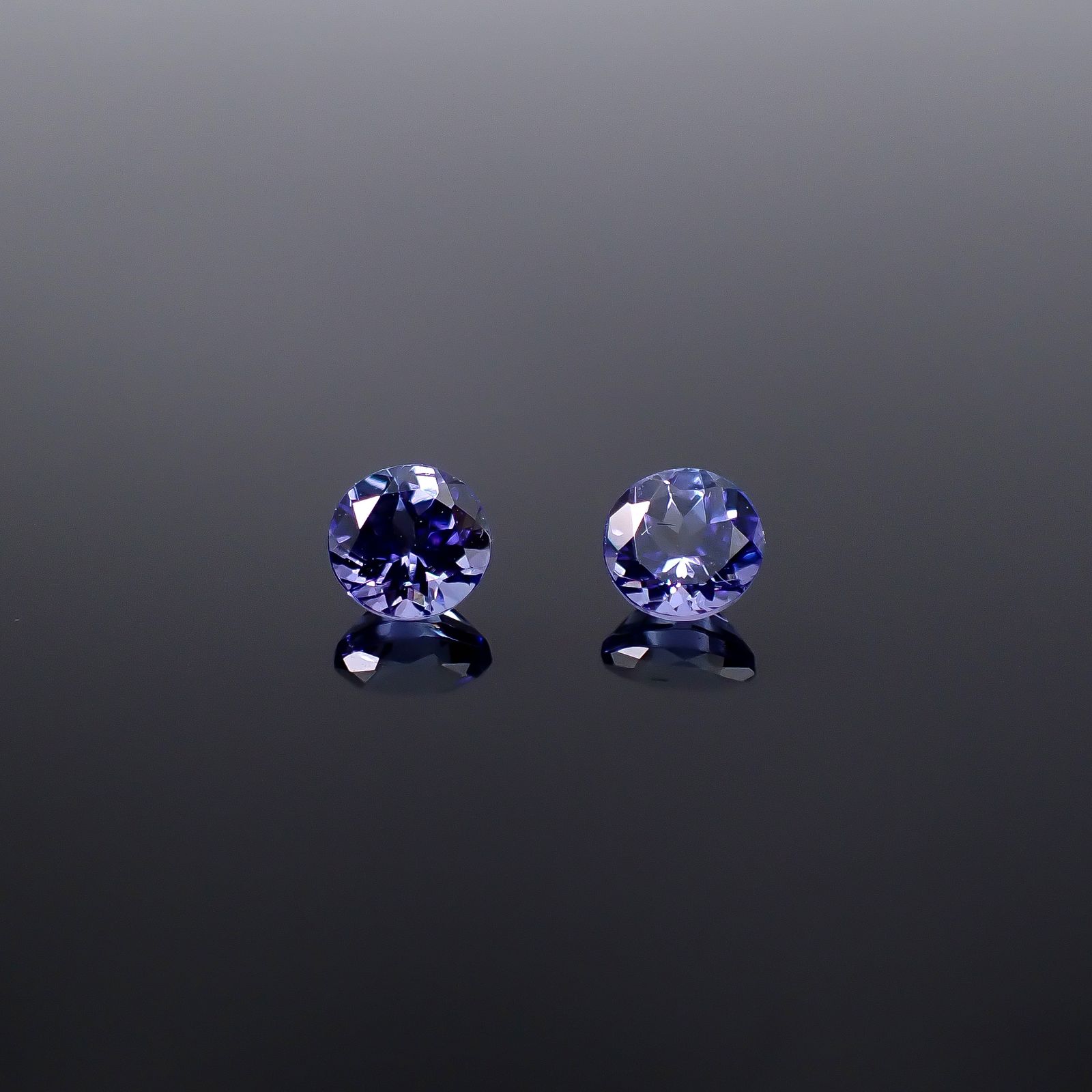 ◇ペアセット◇タンザナイト タンザニア産 0.60ct(2pcs合計) / 3.9x3.9mm前後 [251231482]