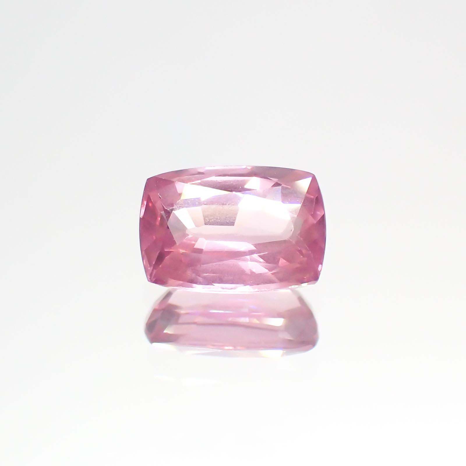 ピンクスピネル(宝石名ピンク・スピネル)タンザニア産 1.120ct ソ付(彩珠)[230722569]7.3x5mm前後