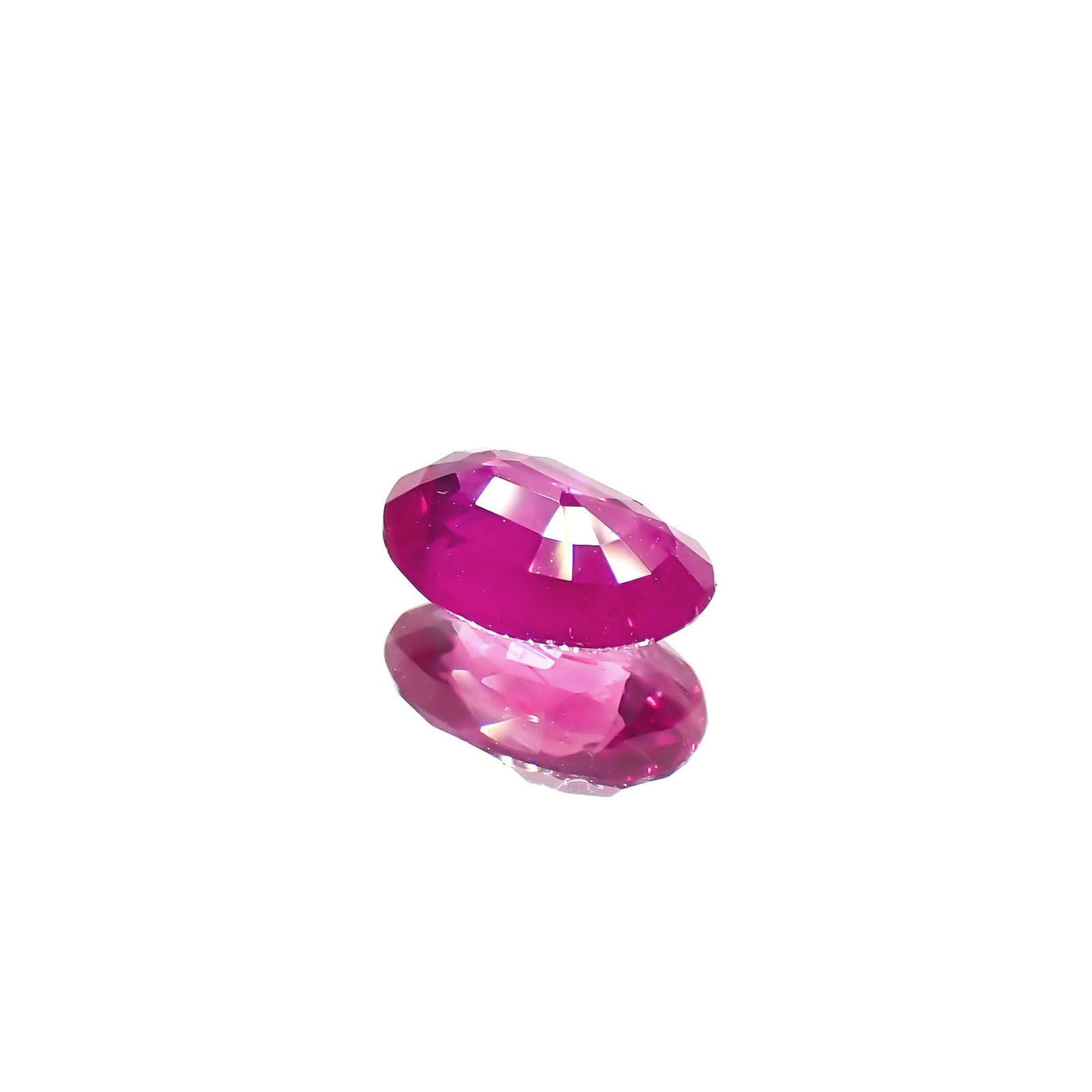 ルビー ビルマ/モザンビーク産 0.59ct [241029392]6.1x4.2mm前後