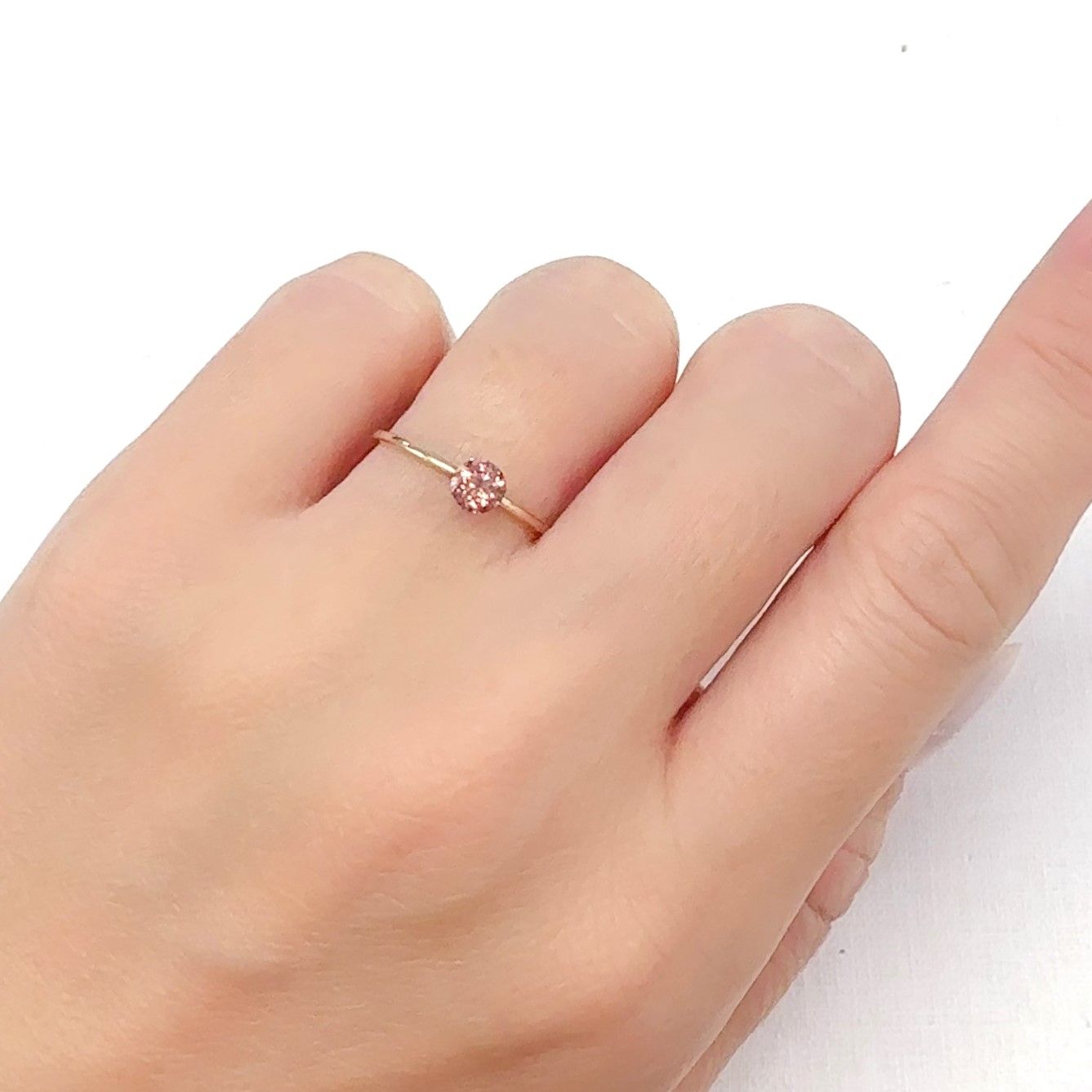 ピンクジルコン スリランカ/カンボジア産 0.54ct[240627912]4.3x4.3mm前後