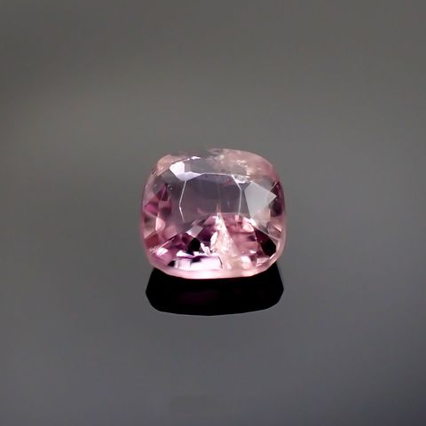 ピンクポードレッタイト(宝石名ピンク・ポードレッタイト)ビルマ産 0.527ct ソ付(彩珠)[231023811]5.5x5.3mm前後