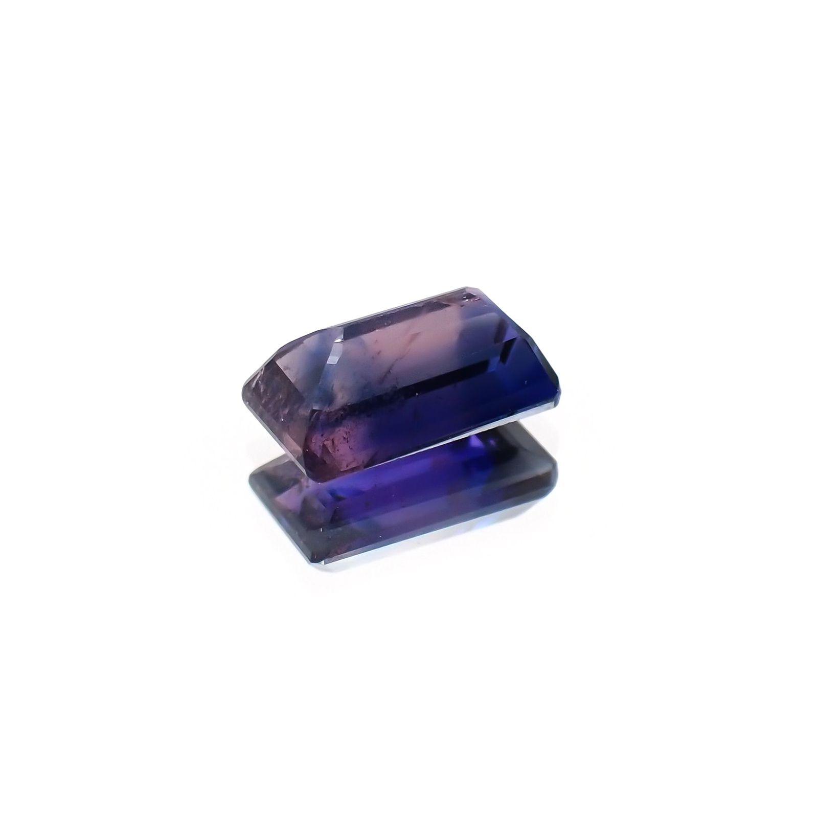 バイカラーサファイア(宝石名バイカラー・サファイア) タンザニア産 識別済 1.30ct / 7.5x4.3mm前後 [20129278]