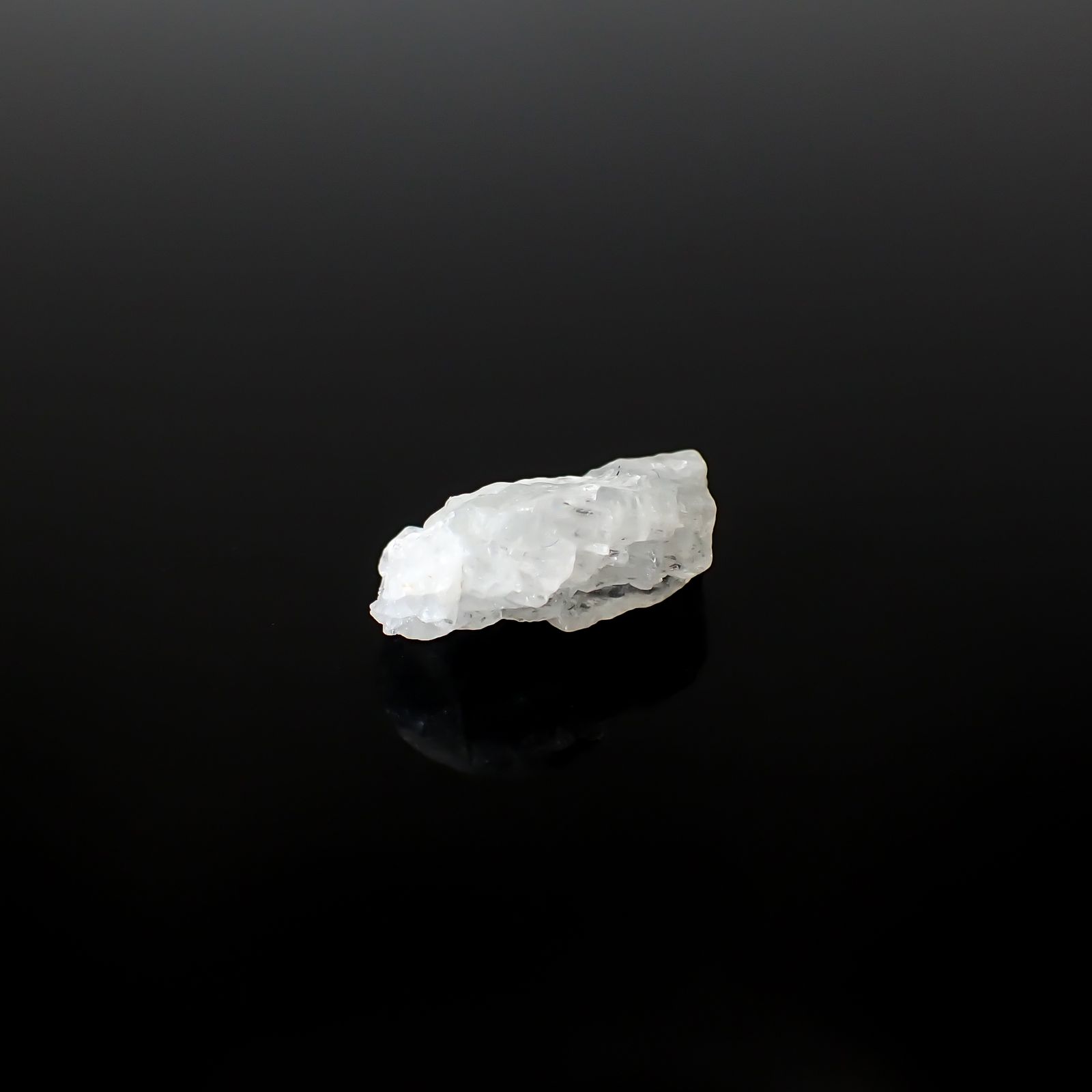 フェナカイト原石 ロシア産 5.50ct / 14.5x9.6mm前後 [260532178]
