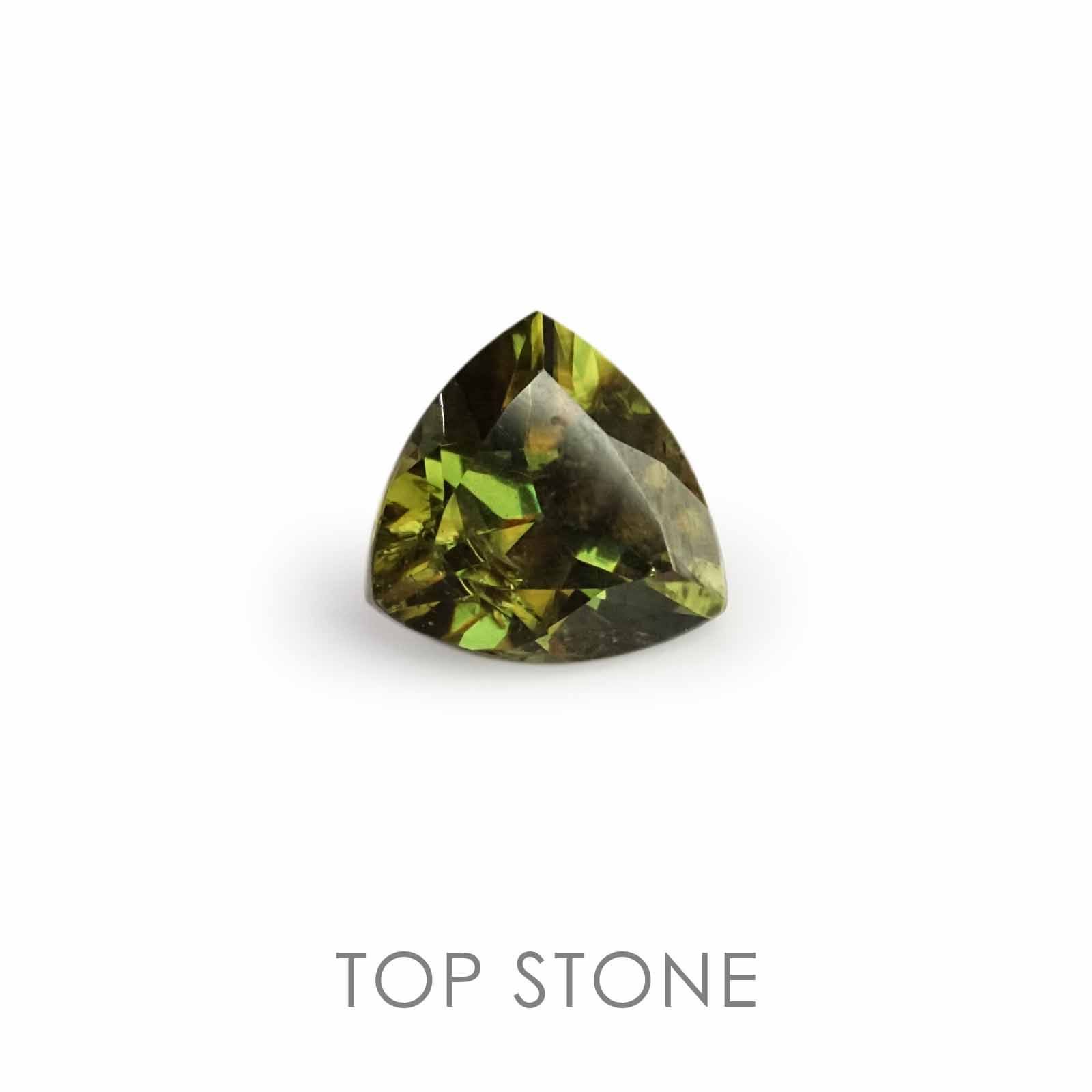 スフェーン パキスタン産 ルース 0.83ct[]6.3×6mm前後 | TOP STONE(トップストーン)