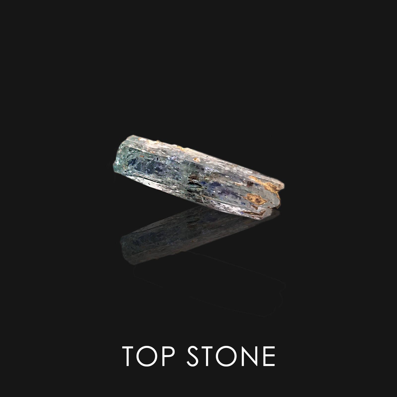 ジェレメジェバイト ナミビア産 原石・結晶 4.13ct[20042174]19.2×4.8mm前後
