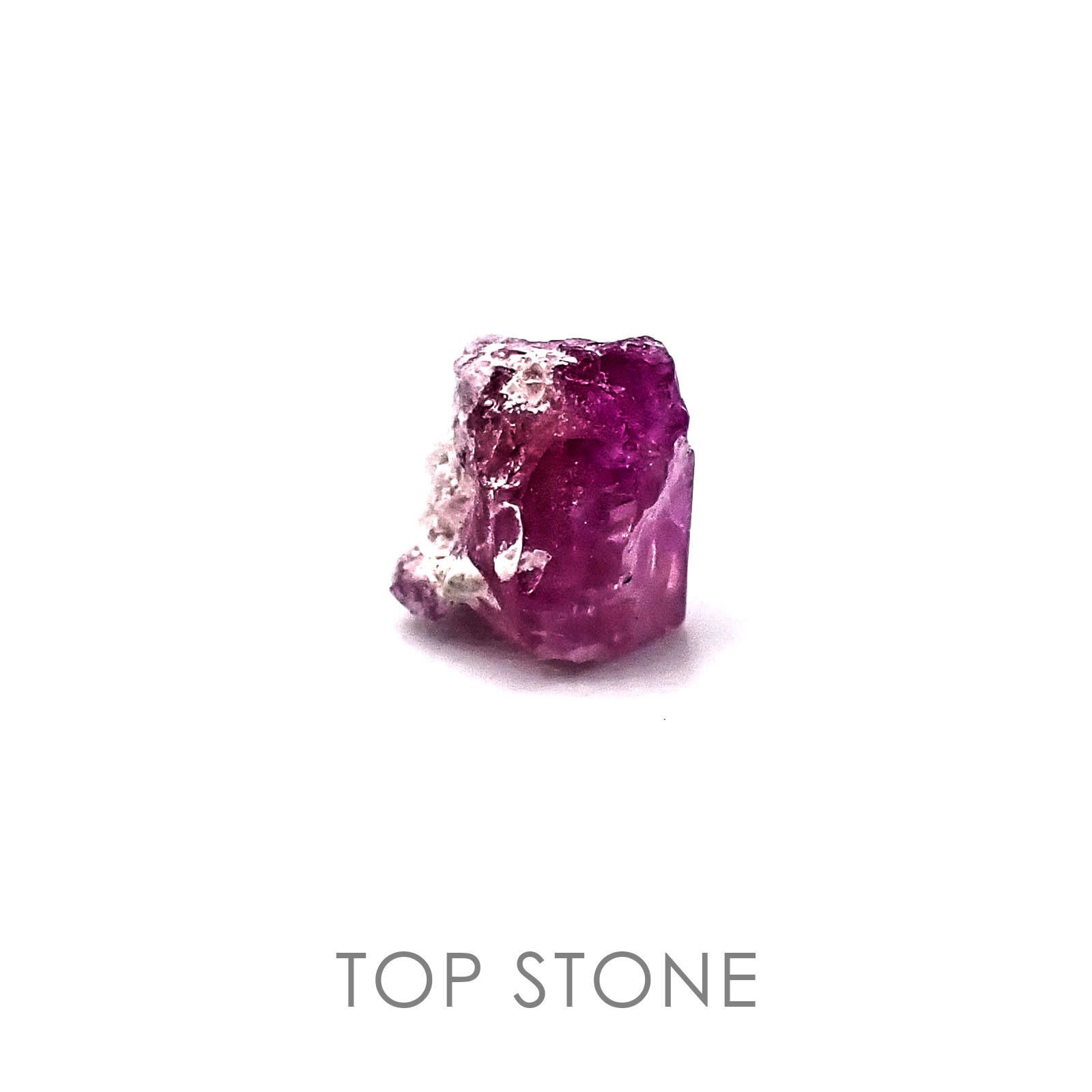 レッドベリル(宝石名レッド・ベリル) アメリカ・ユタ州産 原石・結晶 0.50ct 識別済[20063012]4.7×4.3mm前後